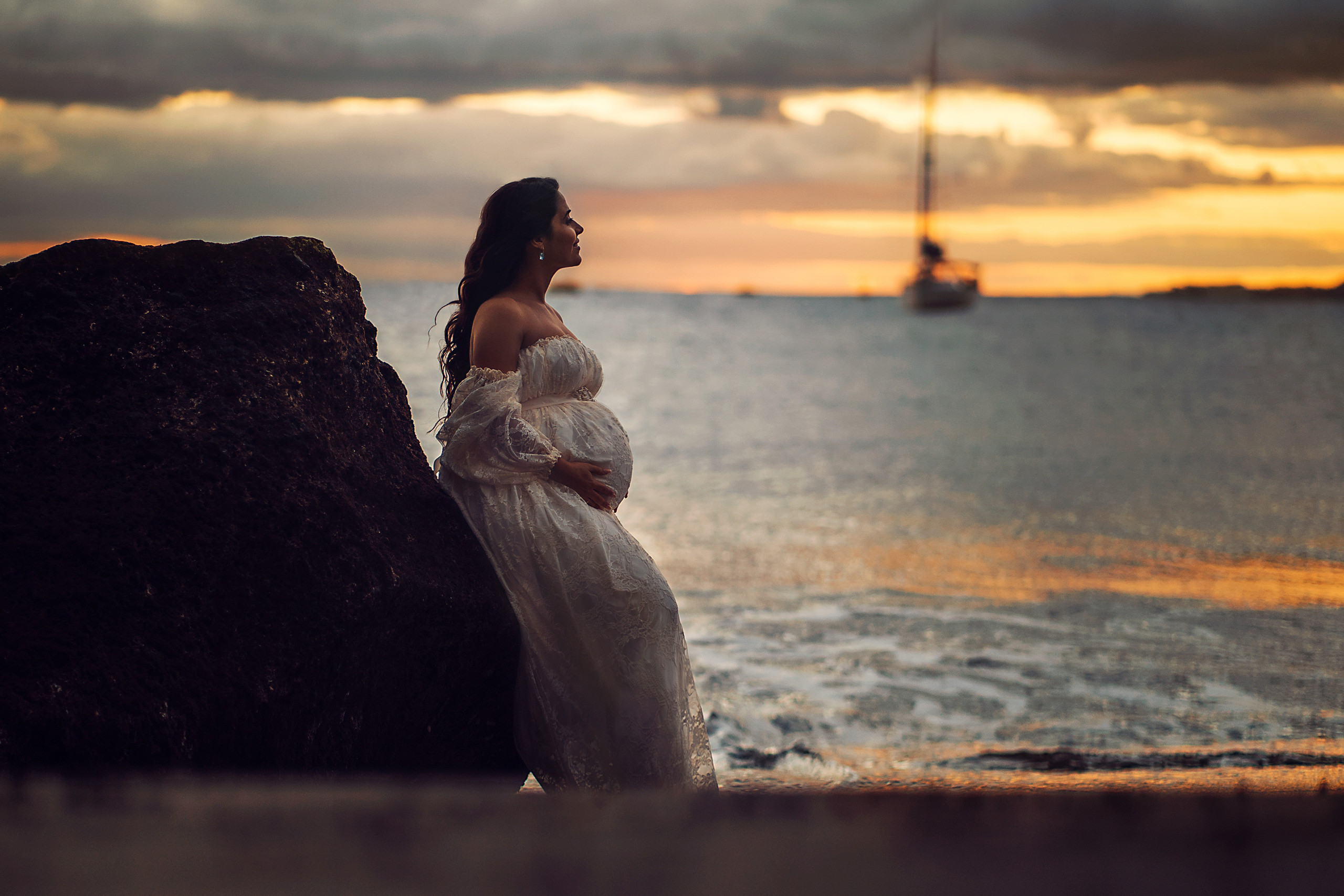 White lace dress #4 20+20€. Professional photography in Tenerife Tania Bonnet