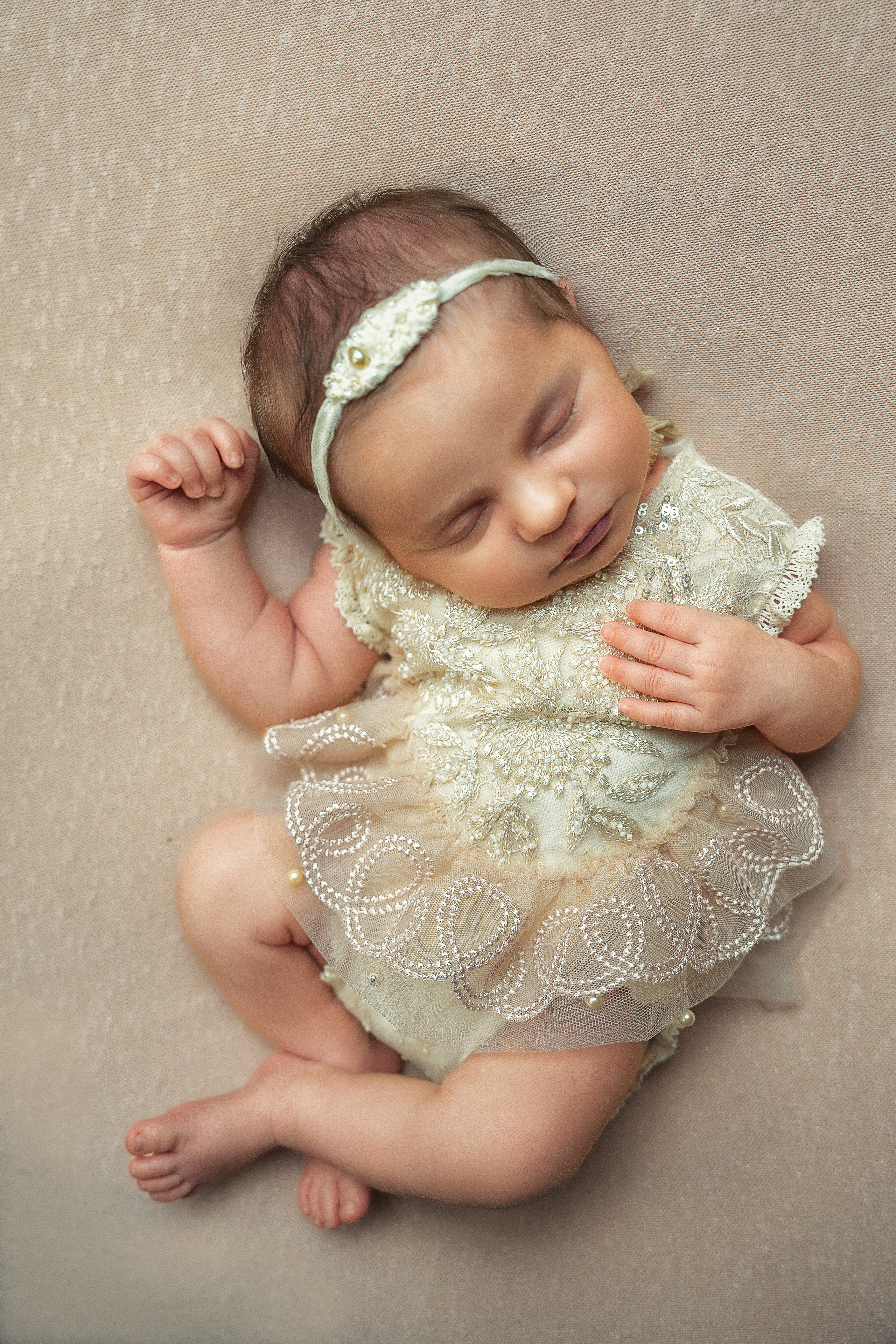 Newborn photoshoots in Tenerife. Professional photography in Tenerife Tania Bonnet
