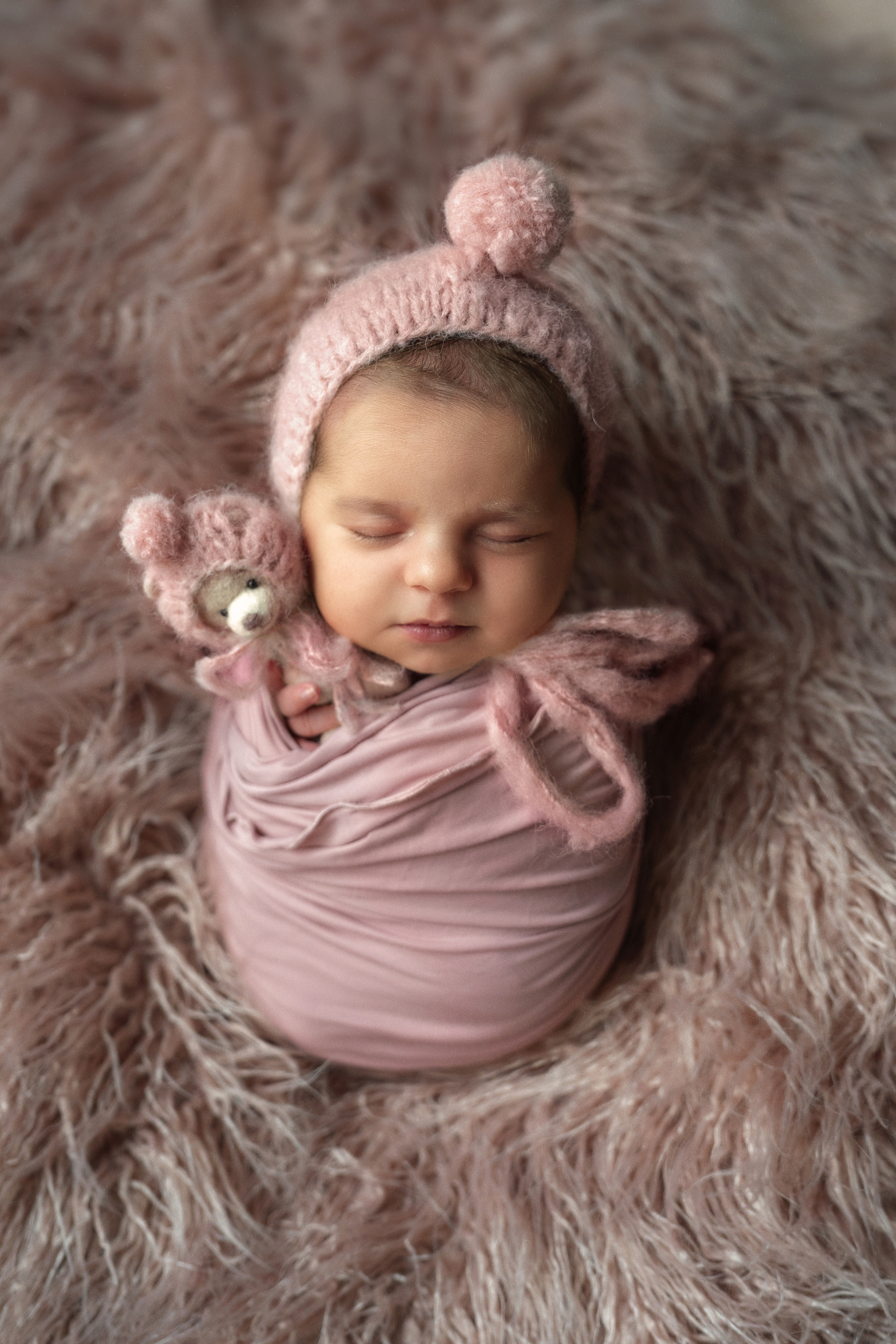 Newborn photoshoots in Tenerife. Professional photography in Tenerife Tania Bonnet