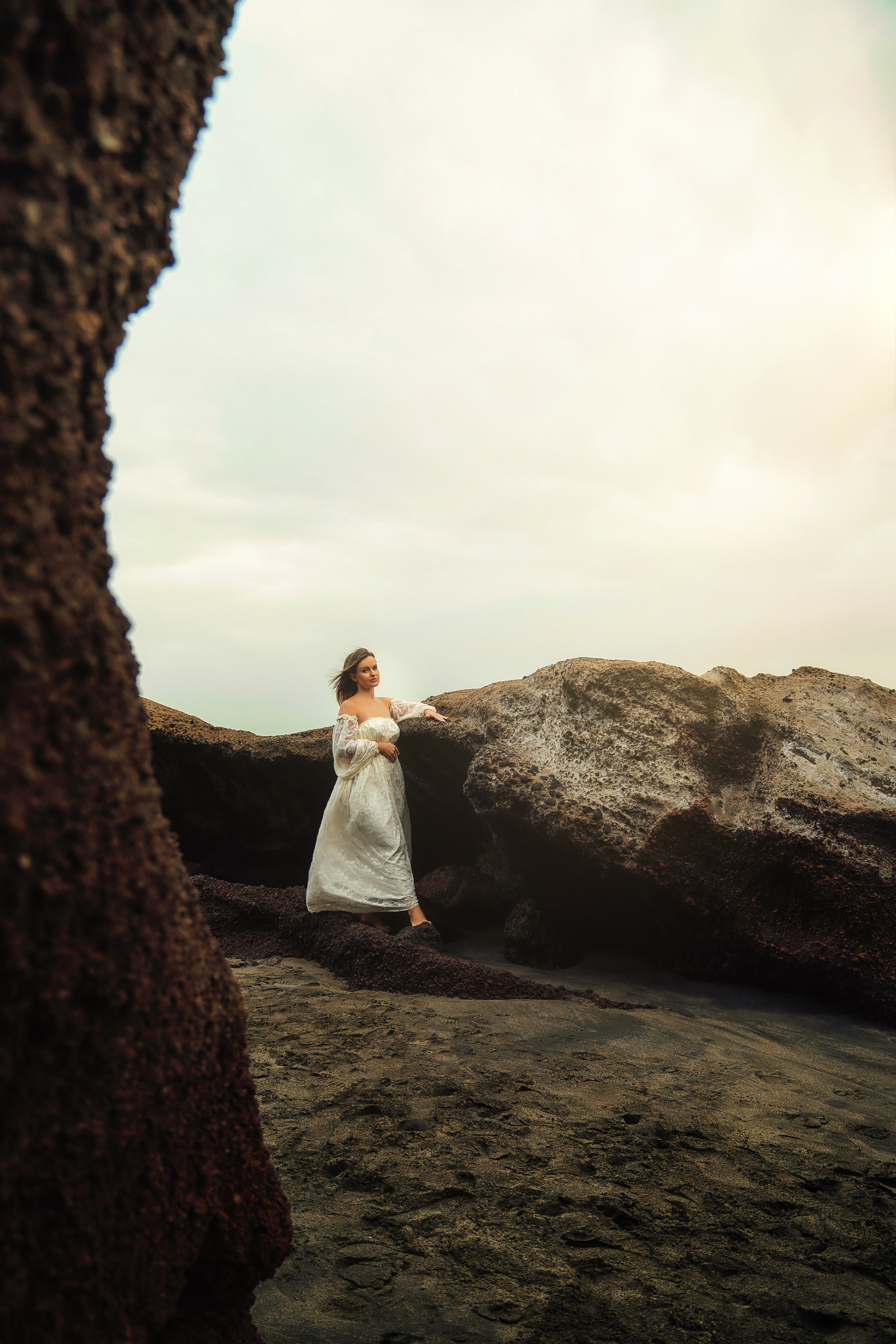 White lace dress #4 20+20€. Professional photography in Tenerife Tania Bonnet