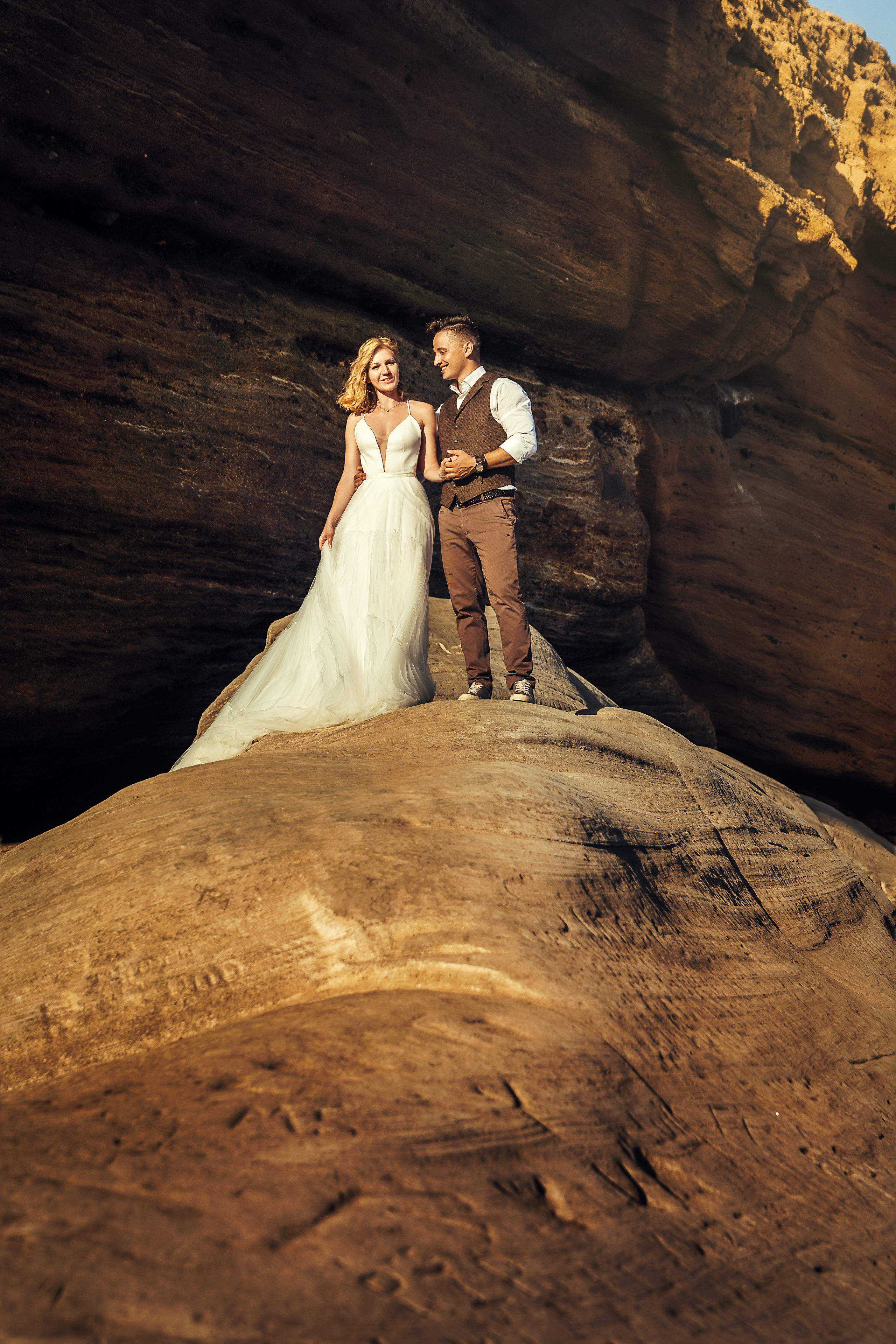 White dress tulle skirt #14 30€. Professional photography in Tenerife Tania Bonnet