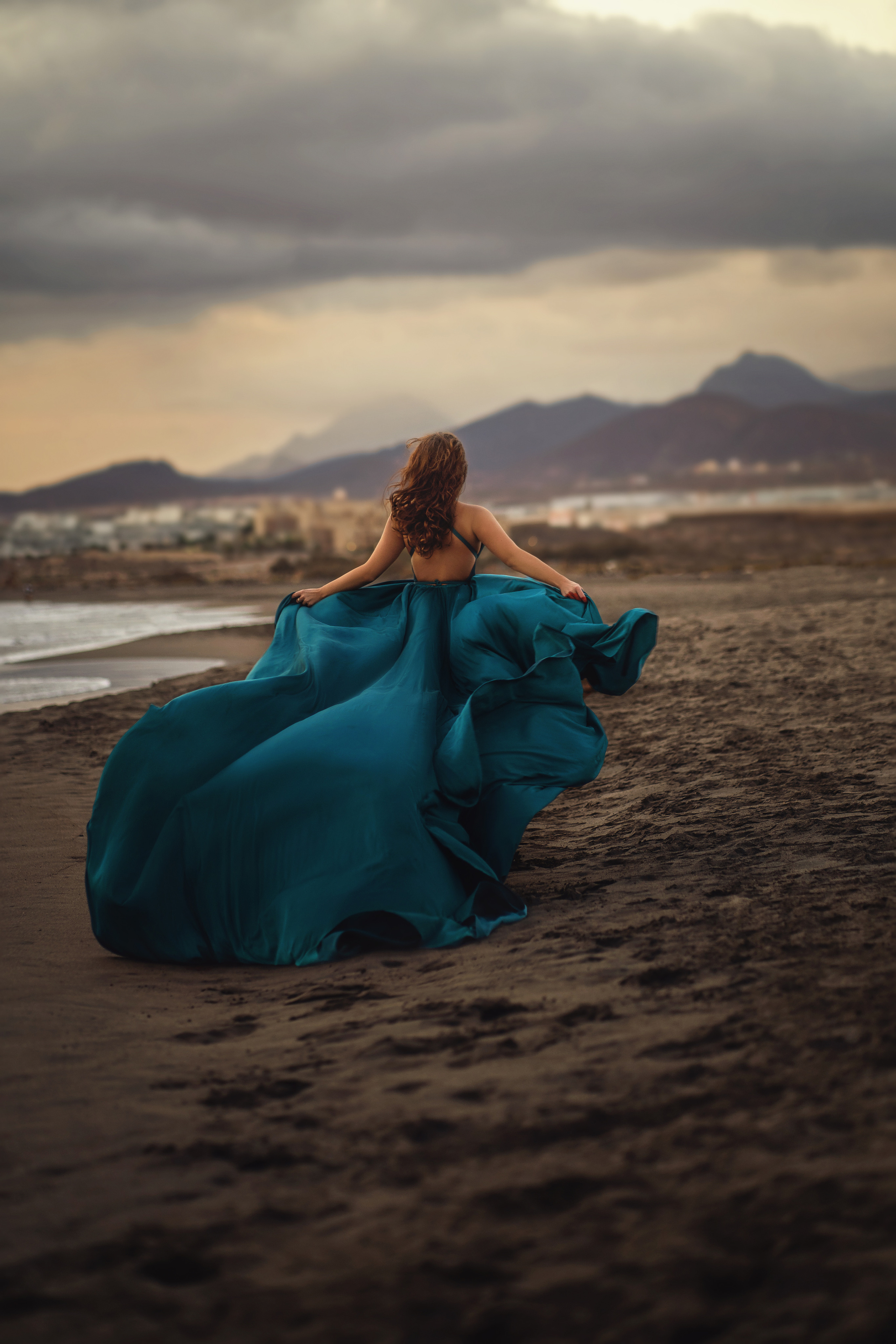 Шлейфовые (летящие) платья на Тенерифе и Канарских островах. Таня Боннет | Профессиональный фотограф на Тенерифе — Летящие платья