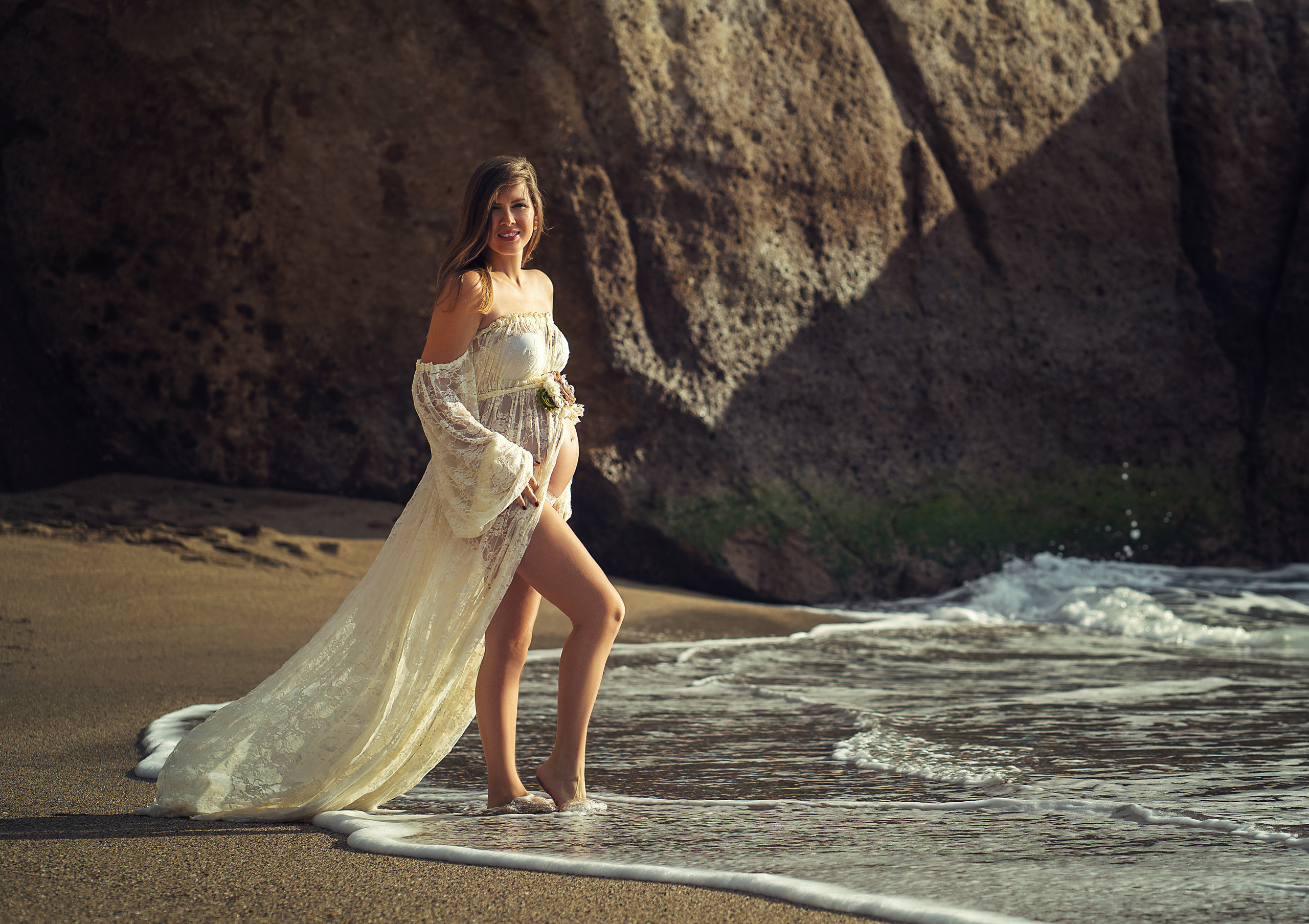 White lace dress #4 20+20€. Professional photography in Tenerife Tania Bonnet