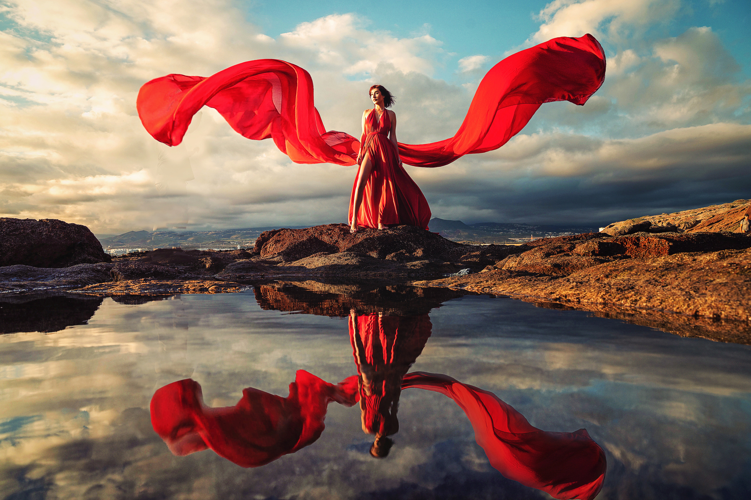 Flying dress red #2 40€. Professional photography in Tenerife Tania Bonnet