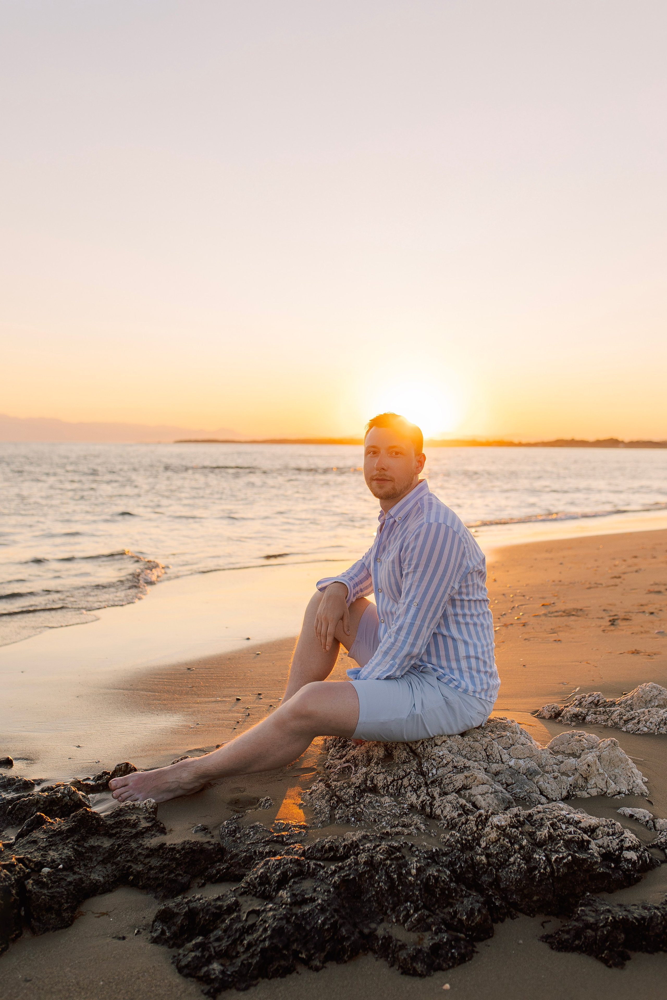 Aesthetic Couple Photoshoot Side Beach | Sunset Vibes. Professional Photographer in Alanya, Side, Belek, Antalya. Turkiye