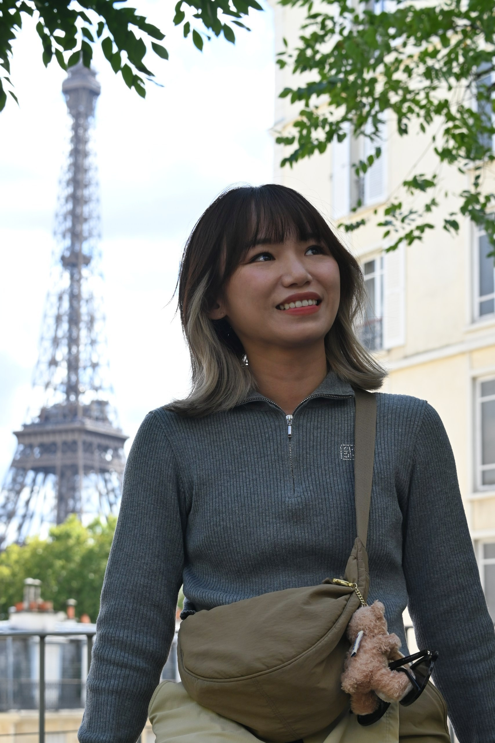 Service. Lifestyle & Travel Portrait photography in Paris Shyl