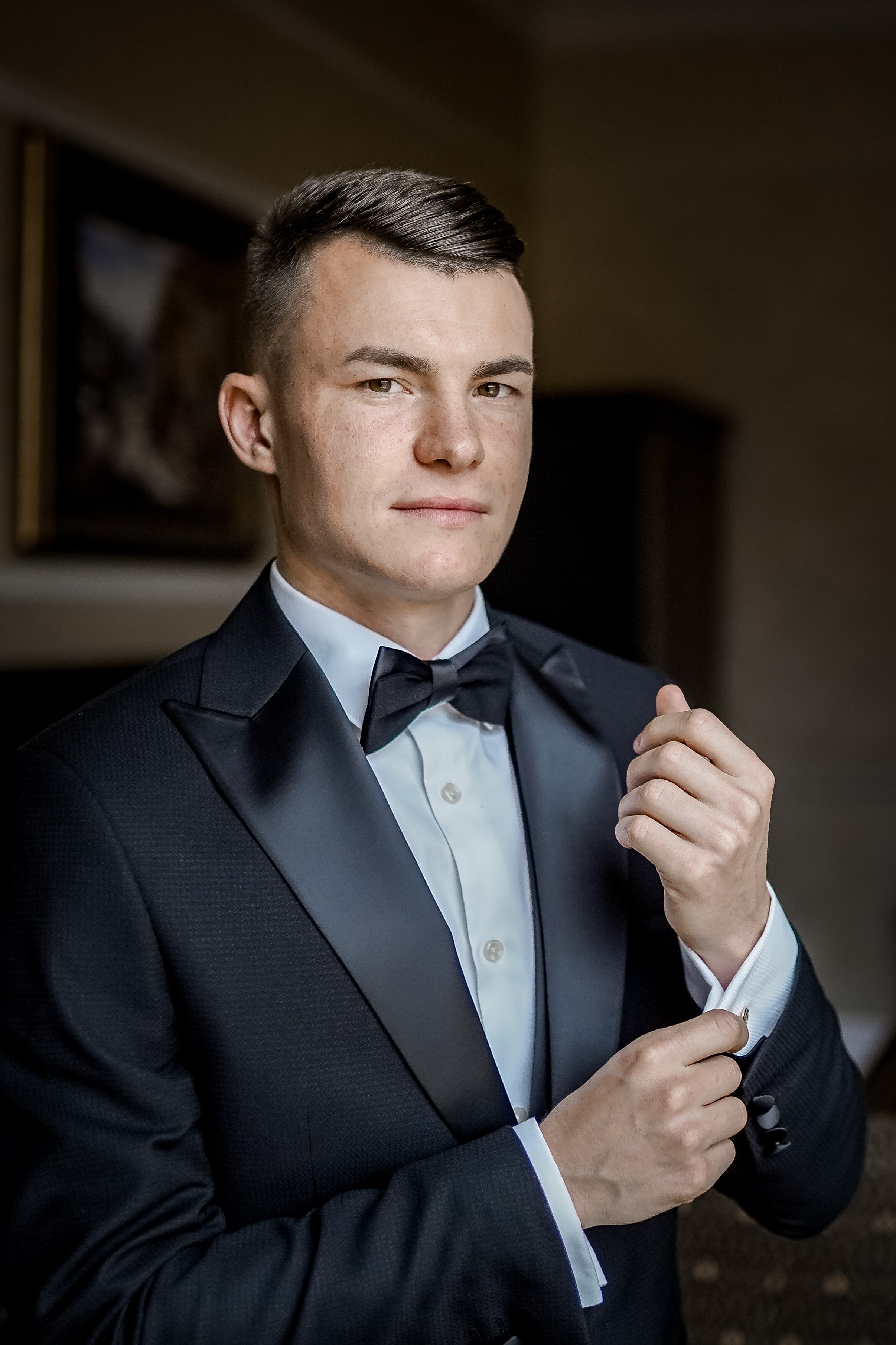 Der Bräutigam. Hochzeits- und Reportagefotograf für München, Regensburg, Deutschland RED LINE Media