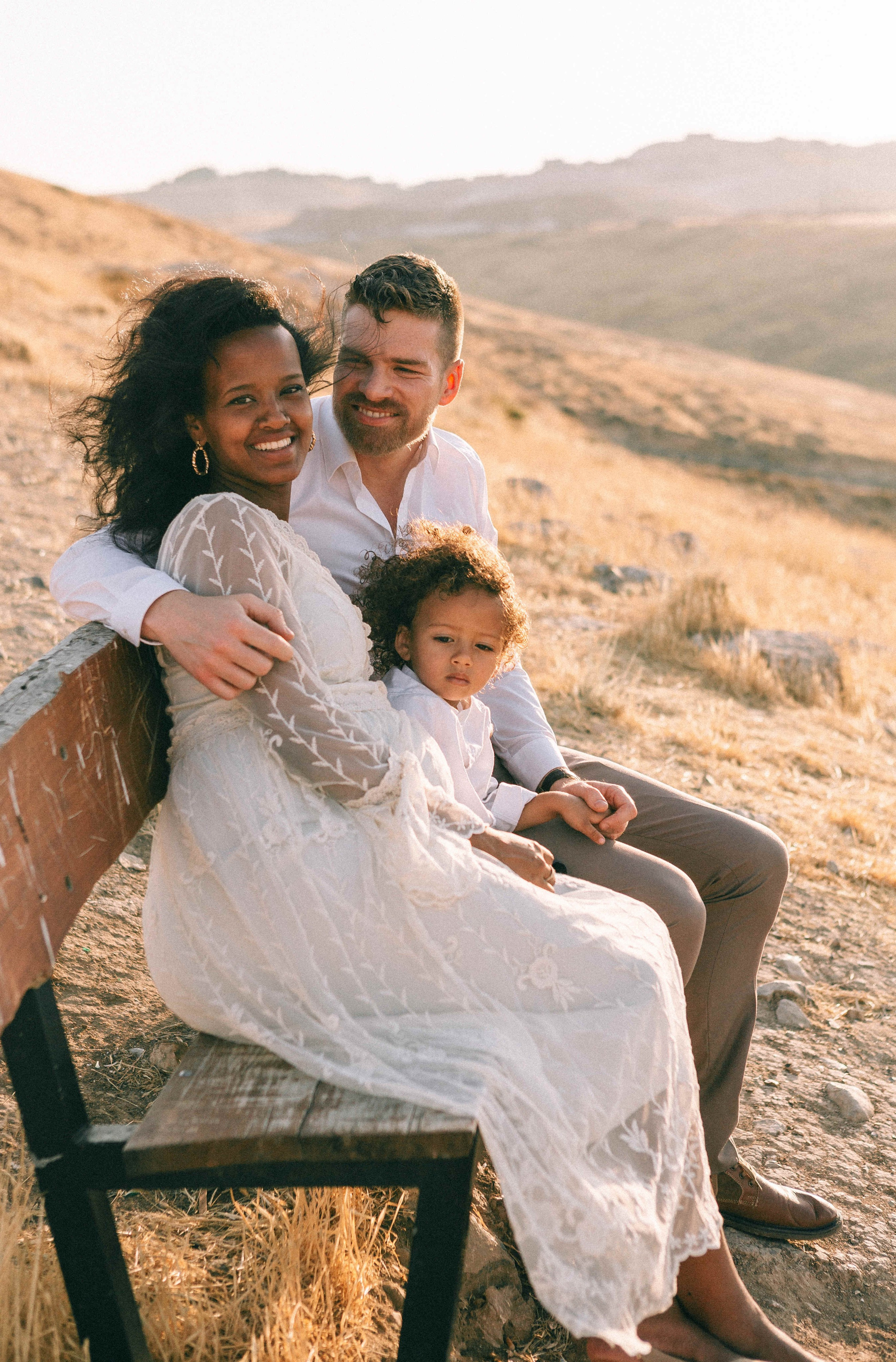 PHOTO SESSION IN THE DESERT NEAR MAALE ADUMIM. PHOTOGRAPHER IN ISRAEL