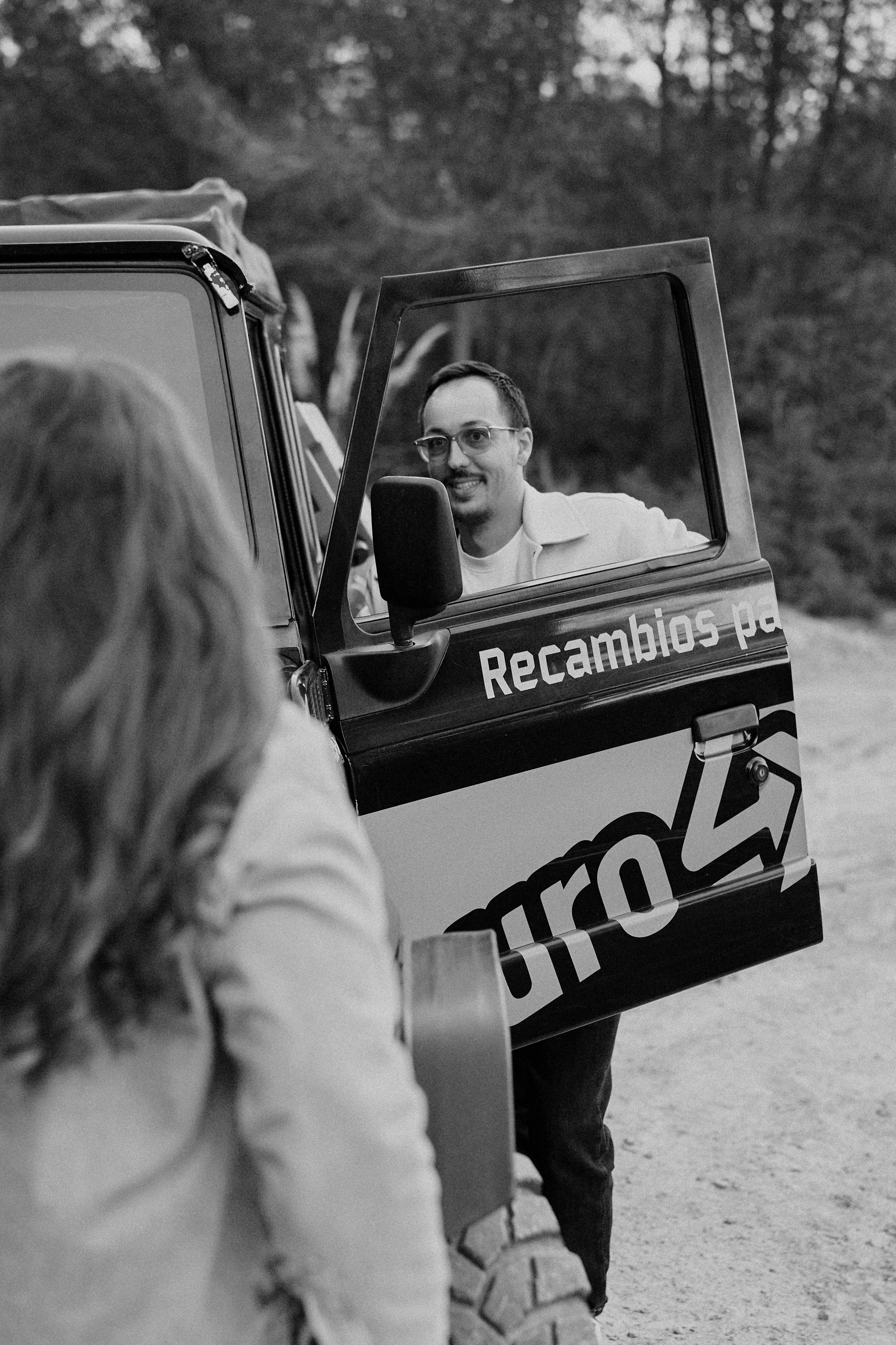 Луис и Лена. Машина. Фотограф в Барселоне Жанна Захарченко