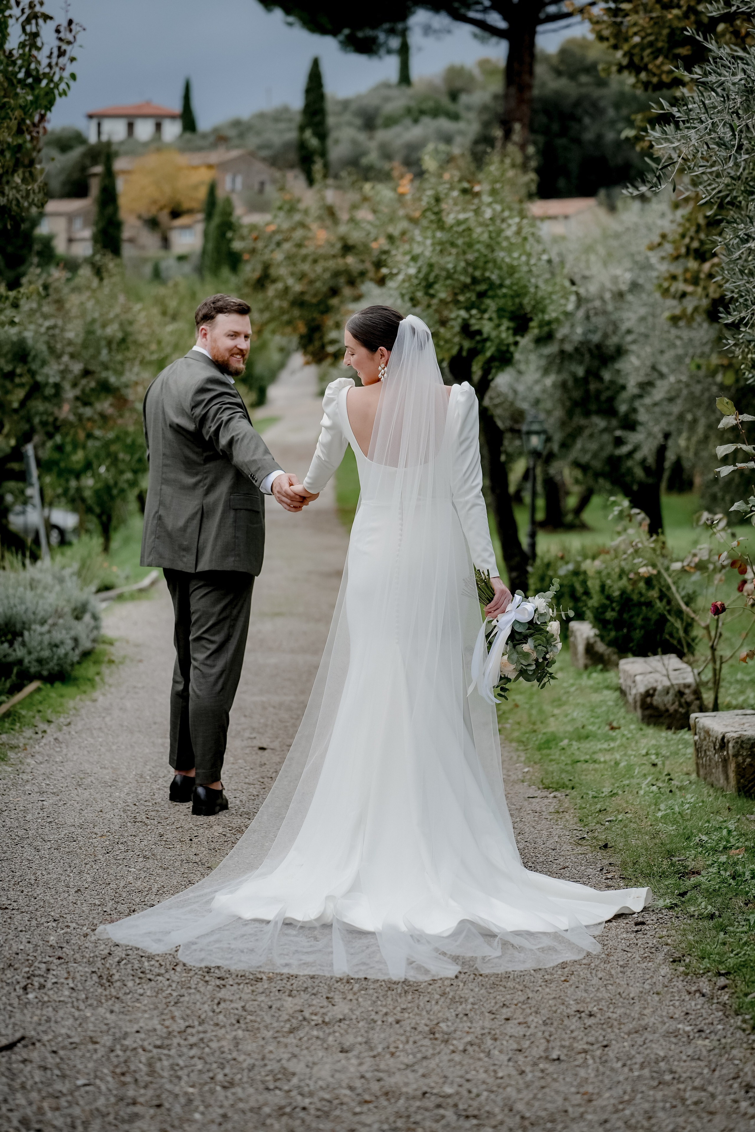 Elopment in Cortona. Villa Falconiere. Wedding Photographer in Italy