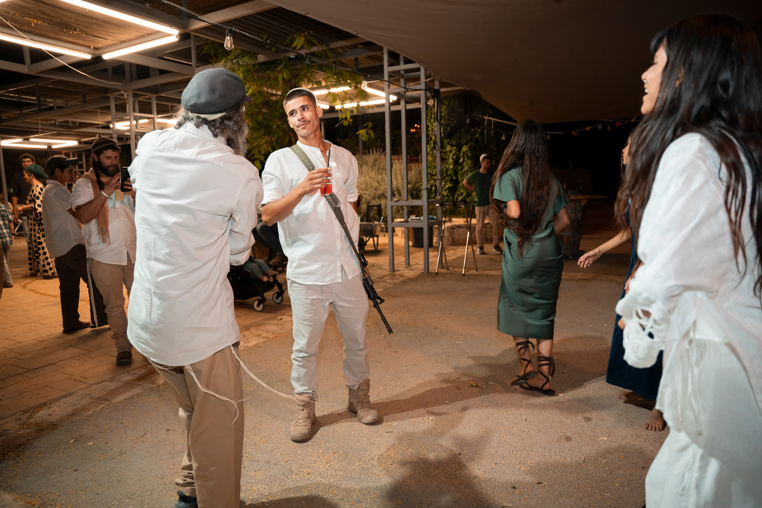 עדן ושלהבת. יוסף מזרחי צילום חתונה, ברית וזוגיות. צלם מקצועי שאוהב להוציא אתכם הכי יפים ברגעים הכי מרגשים