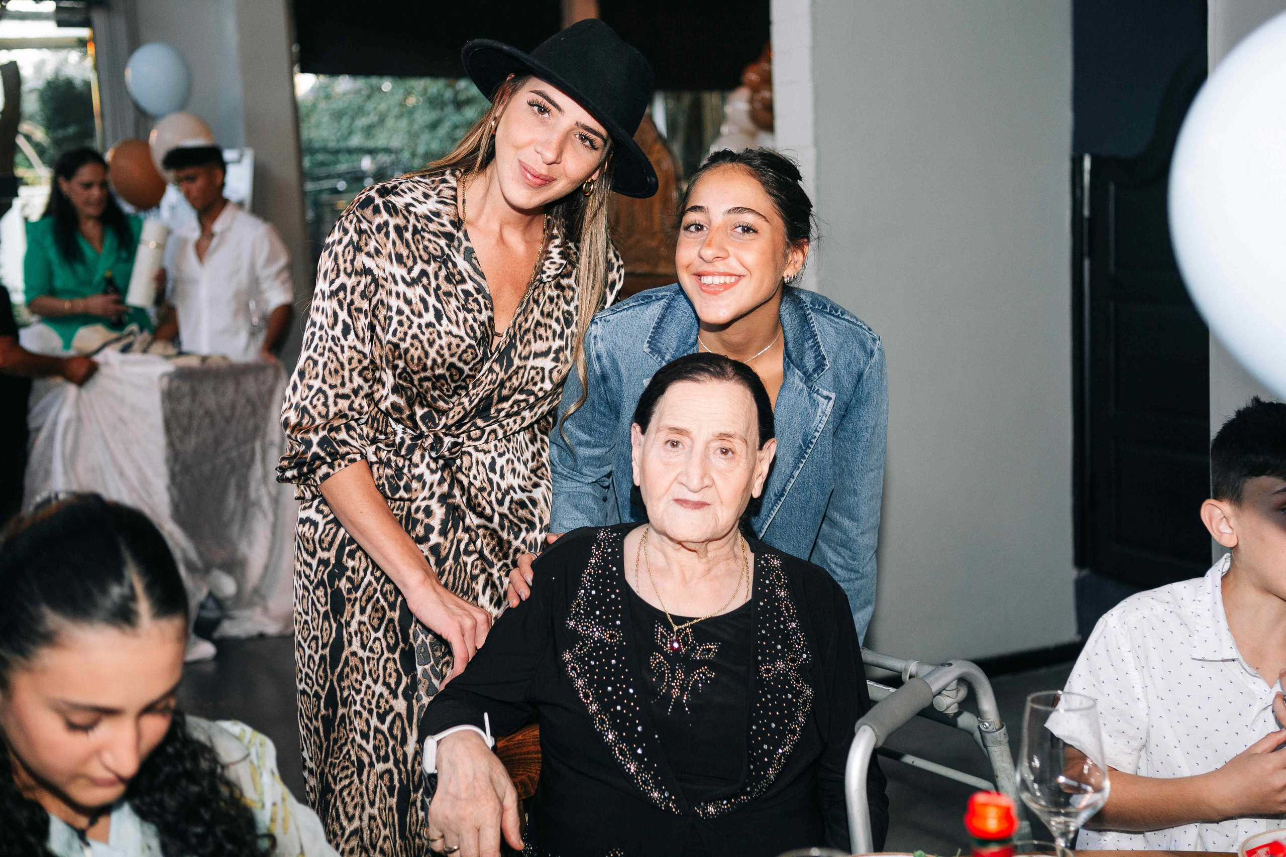 BRIT MILA (BIG EVENT). PHOTOGRAPHER IN ISRAEL