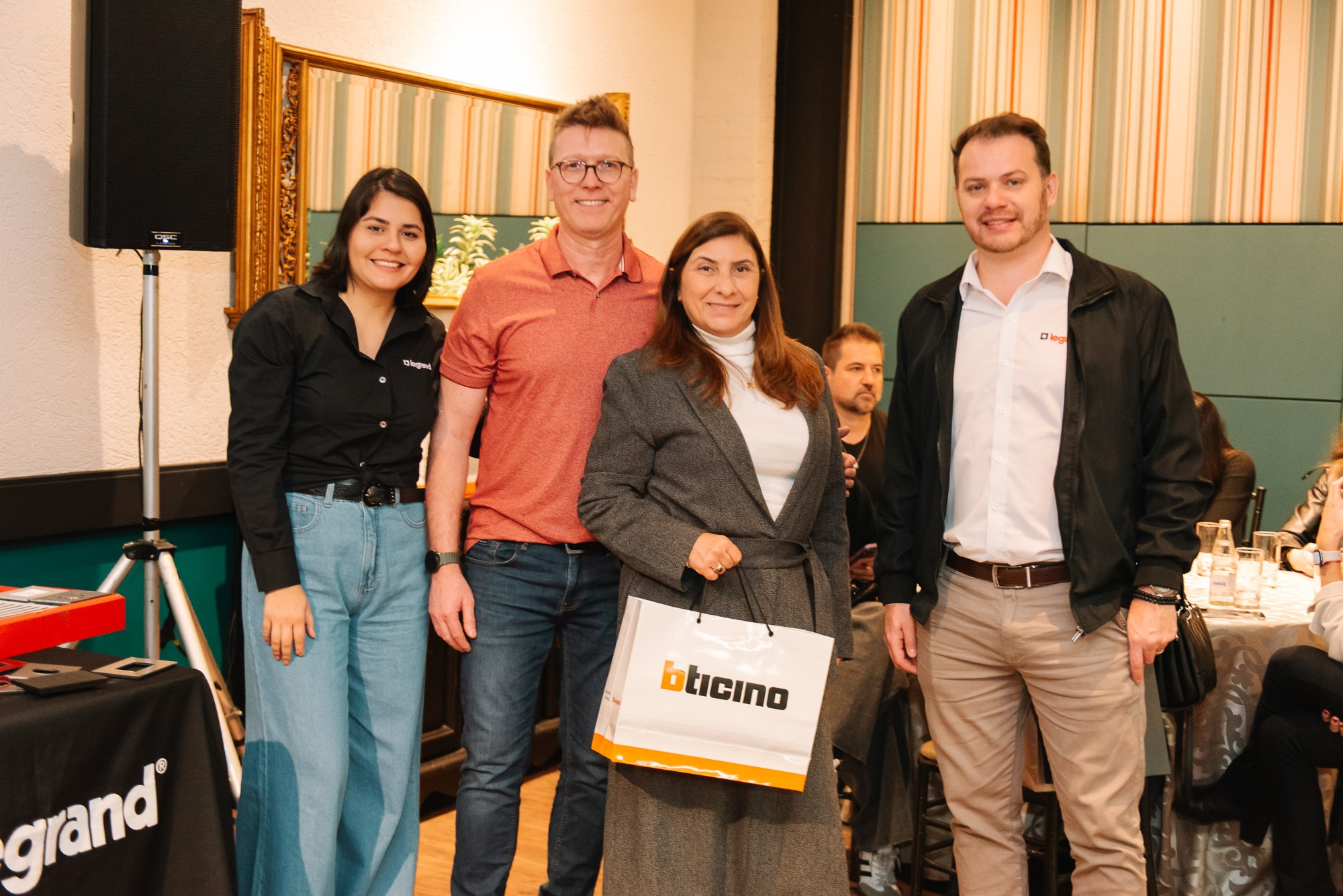 Café + Conteúdo | Casa Pinezi. 78 Imagens