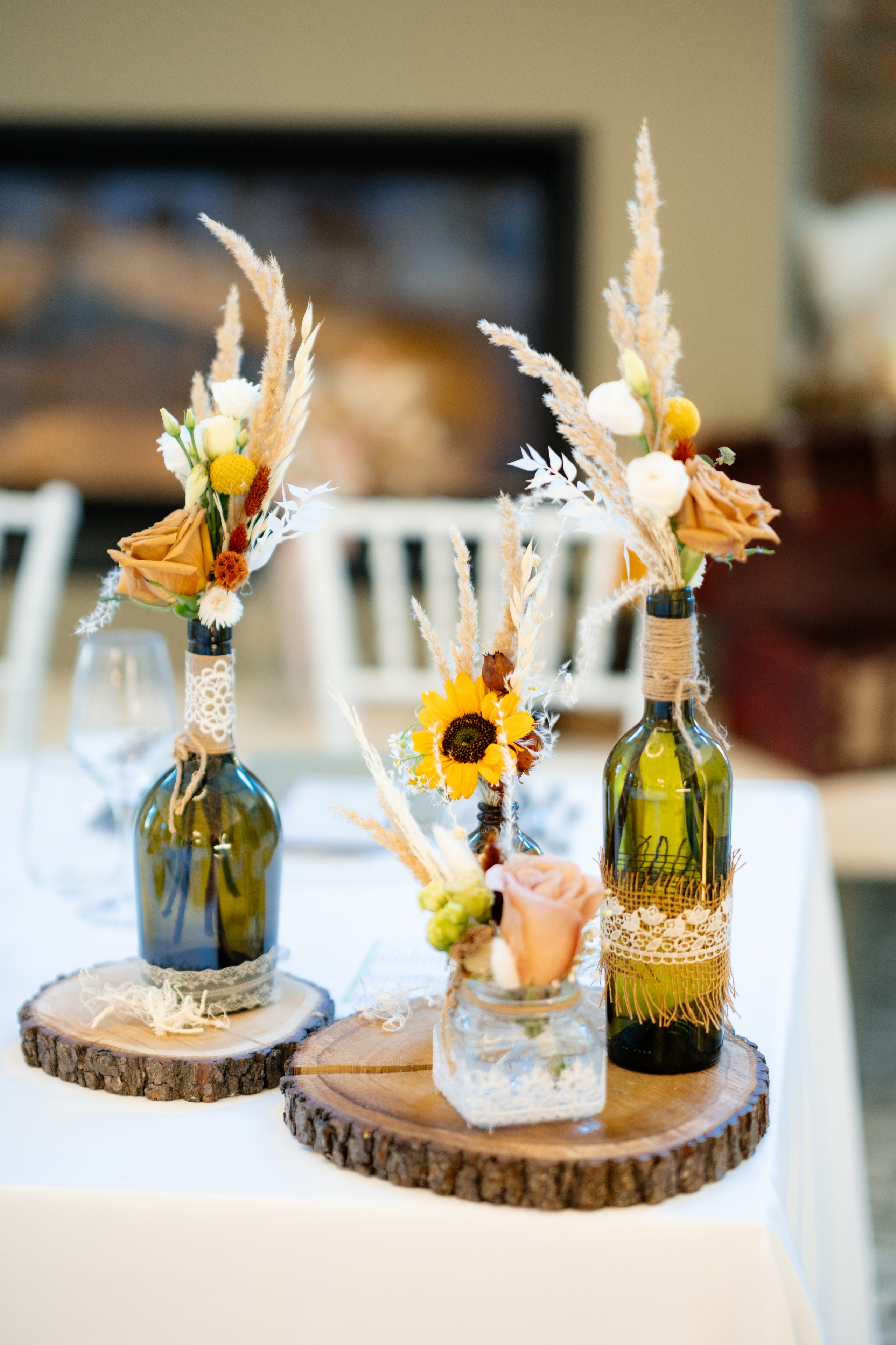 Octavia & Theo. Destination Wedding Photographer Alex Pasarelu