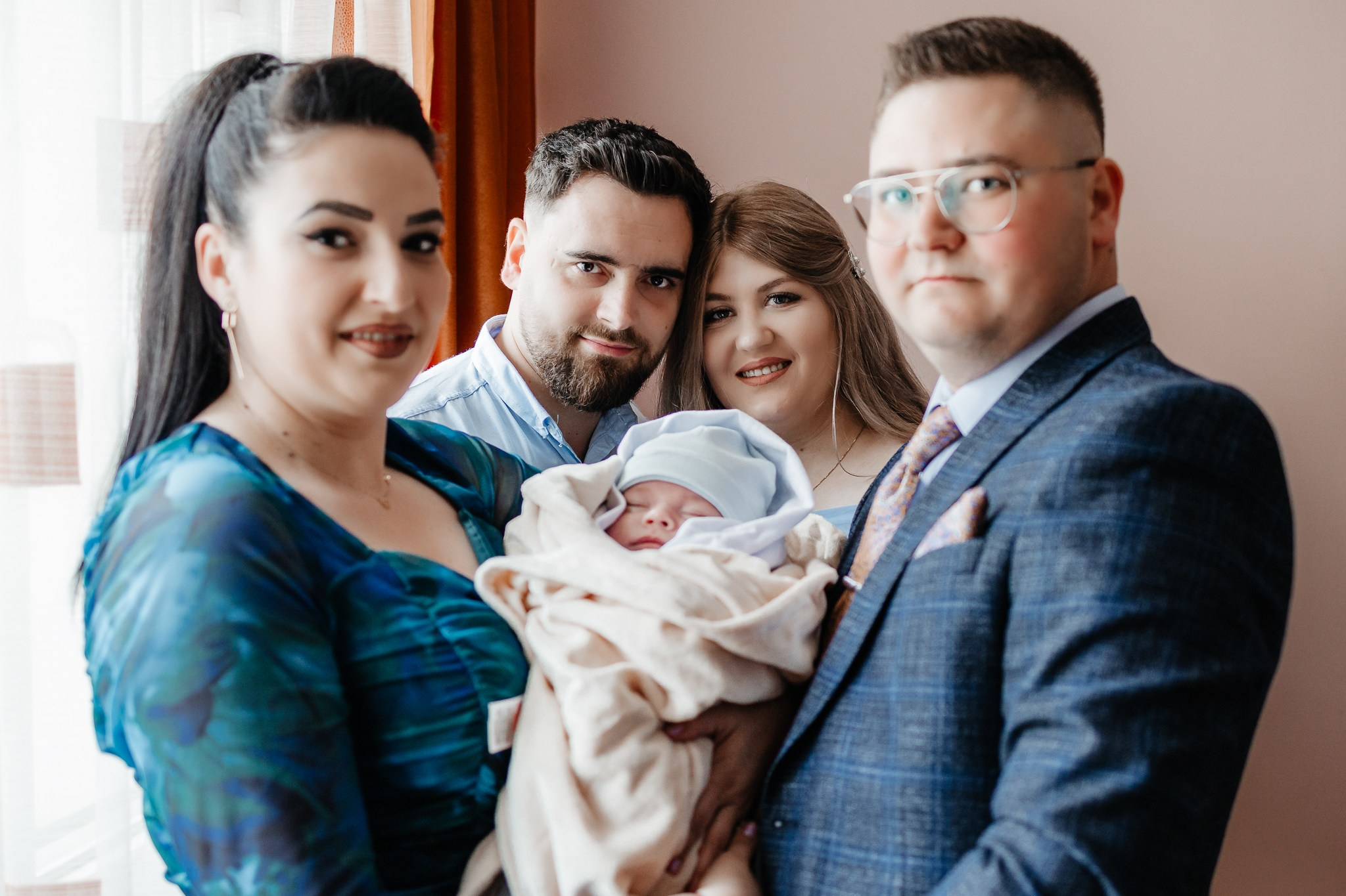 Matei-Ioan. FotoACTIV.ro - Imaginea ta contează