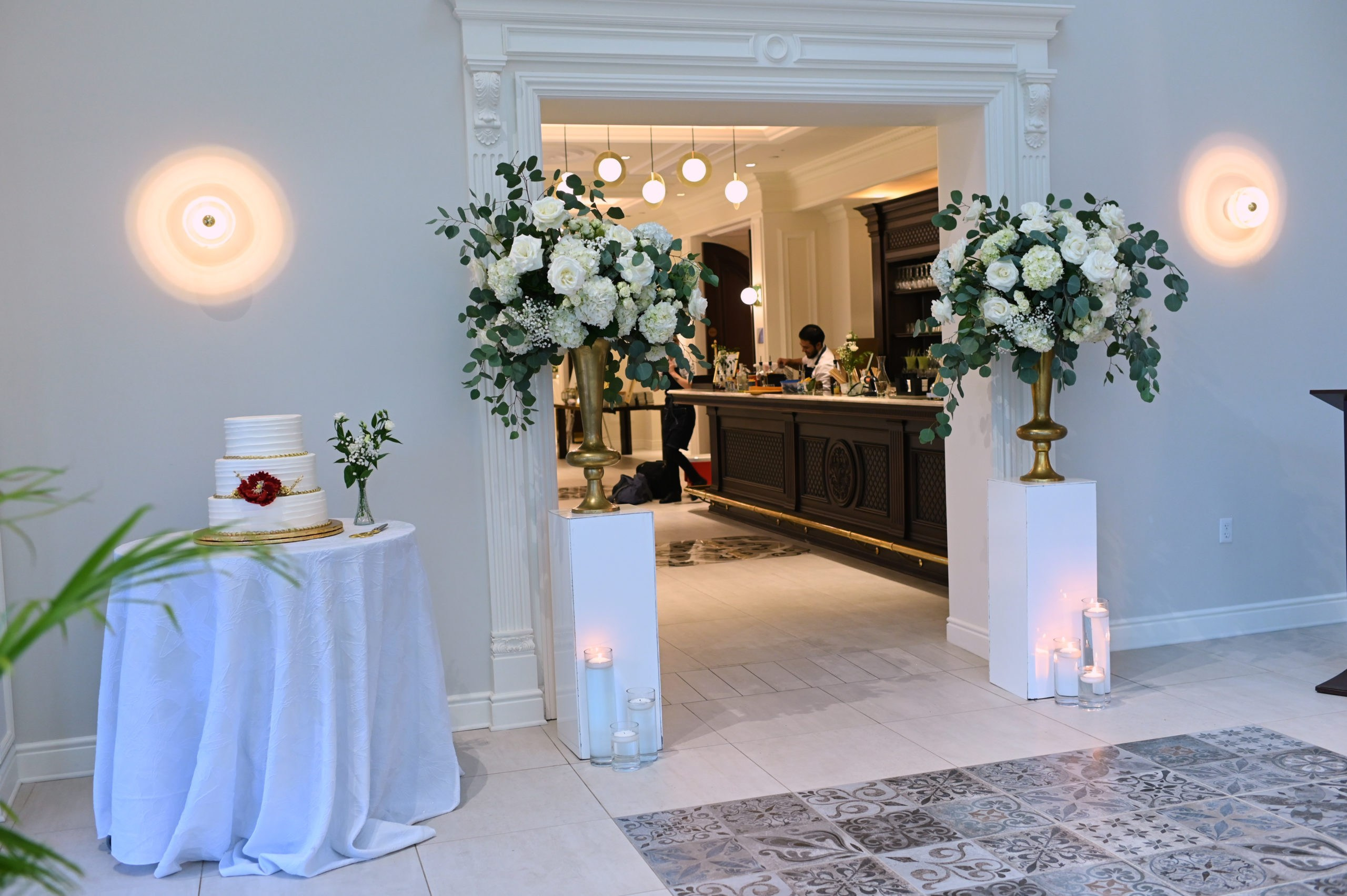 Sukhadia. Plaster molding