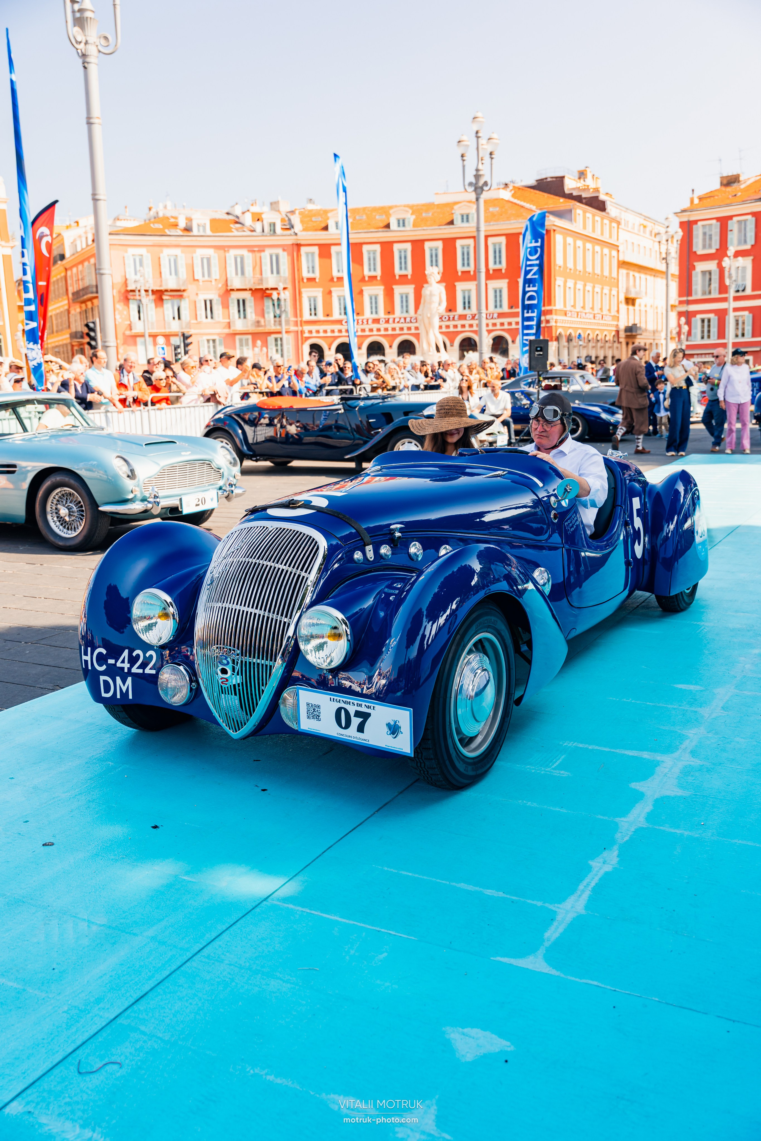 Legends de Nice. Photographe de voitures à Paris — Vitalii Motruk
