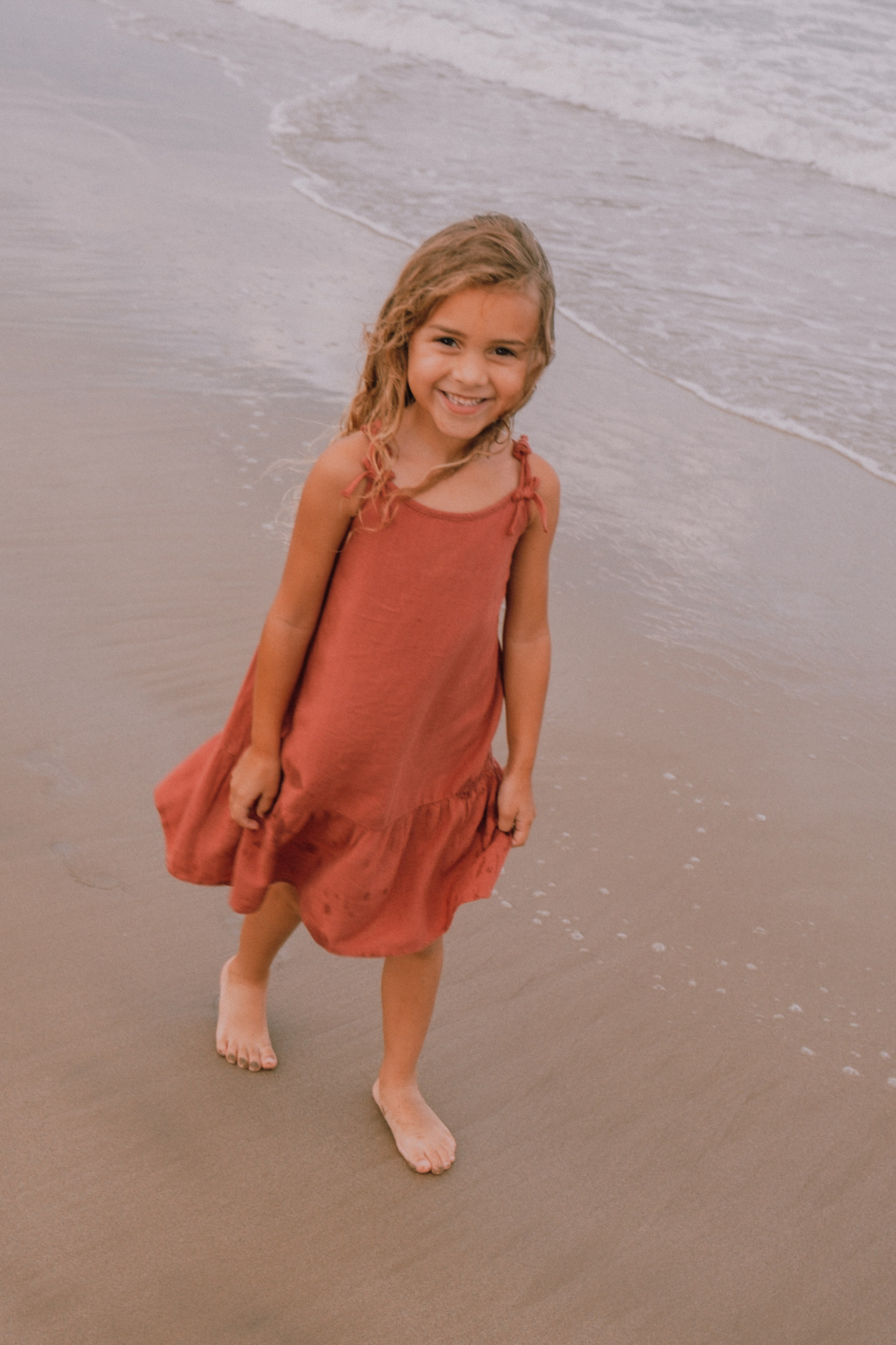 Семейная фотосессия на пляже. Профессиональная фотосъемка в Калафелле — Елена Медведева