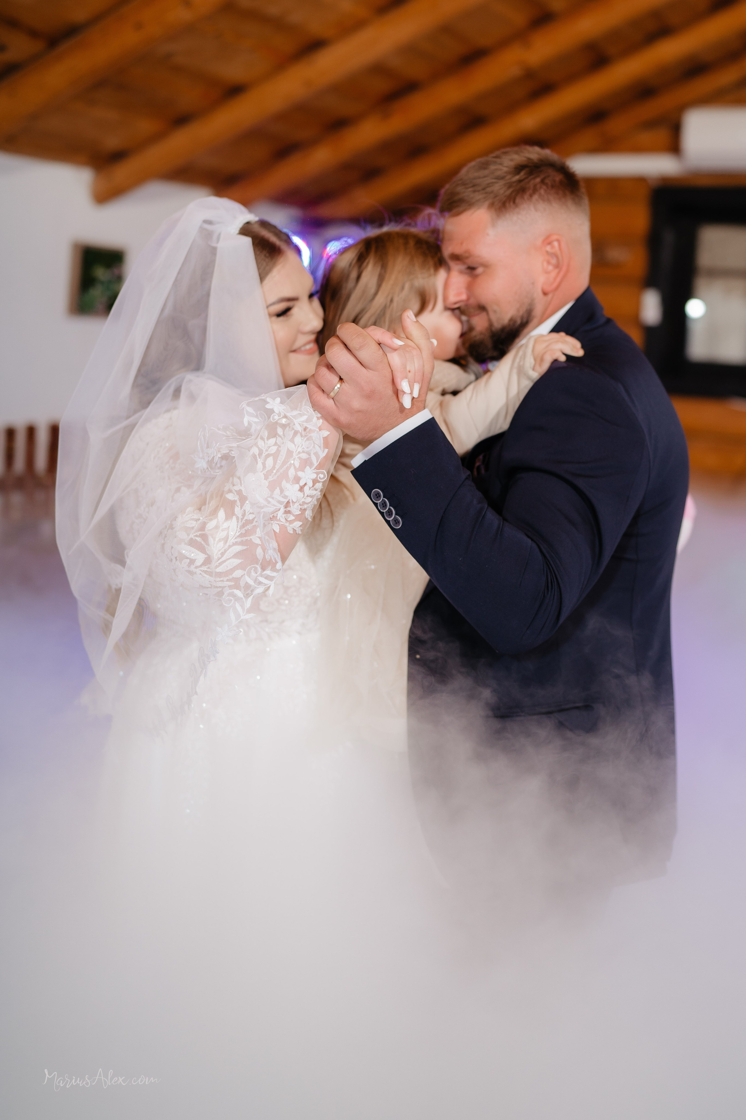 Teodora & Andrei - Amintiri frumoase de la nunta lor. Marius Alex fotograf de eveniment si portret din Suceava