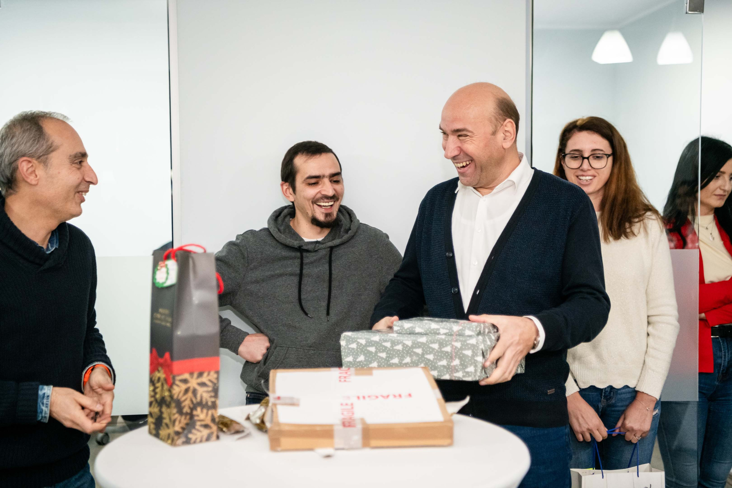 Petreceri corporate. Mugurel anghel