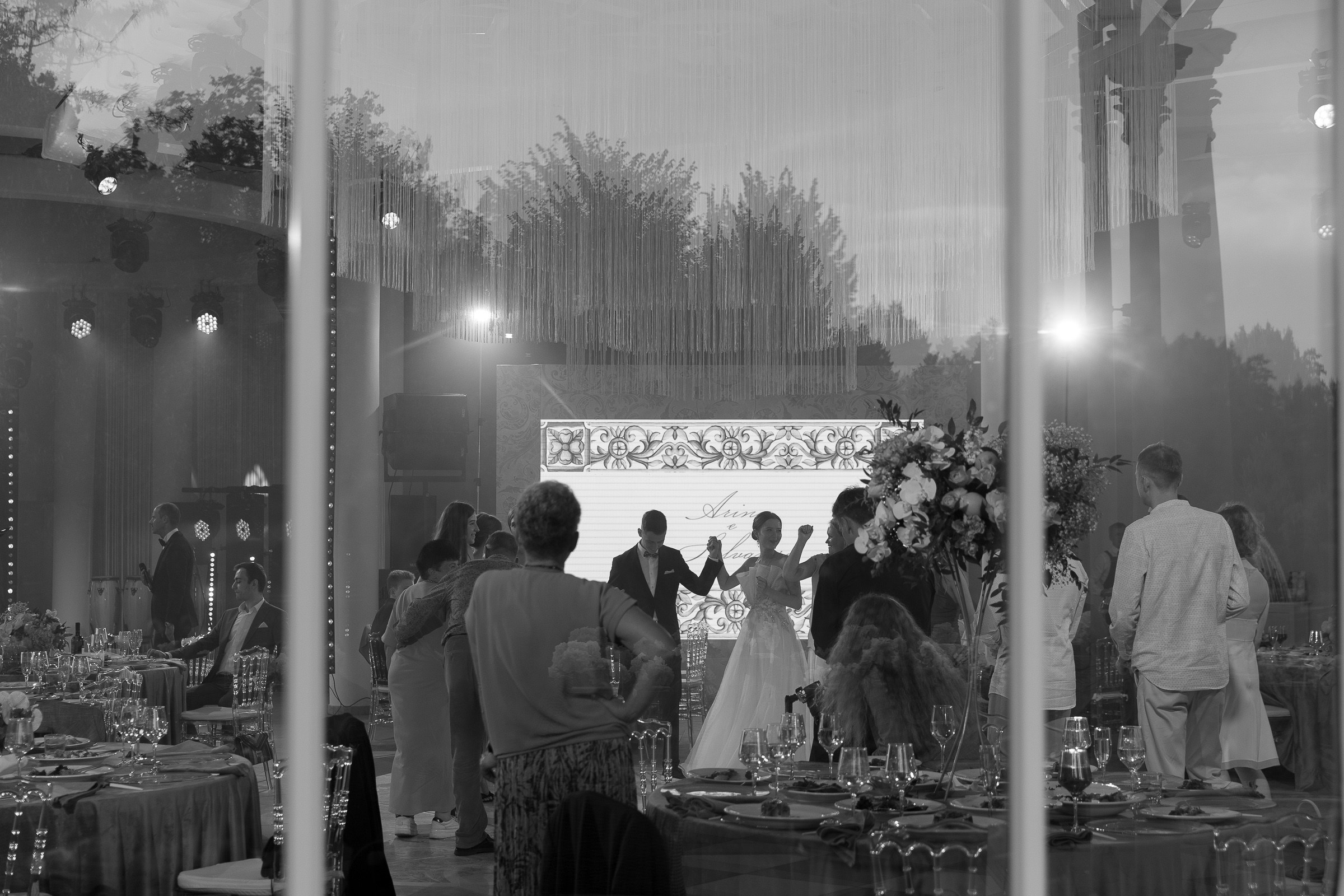 Dancefloor action, by Bude, Cornwall wedding photographer.