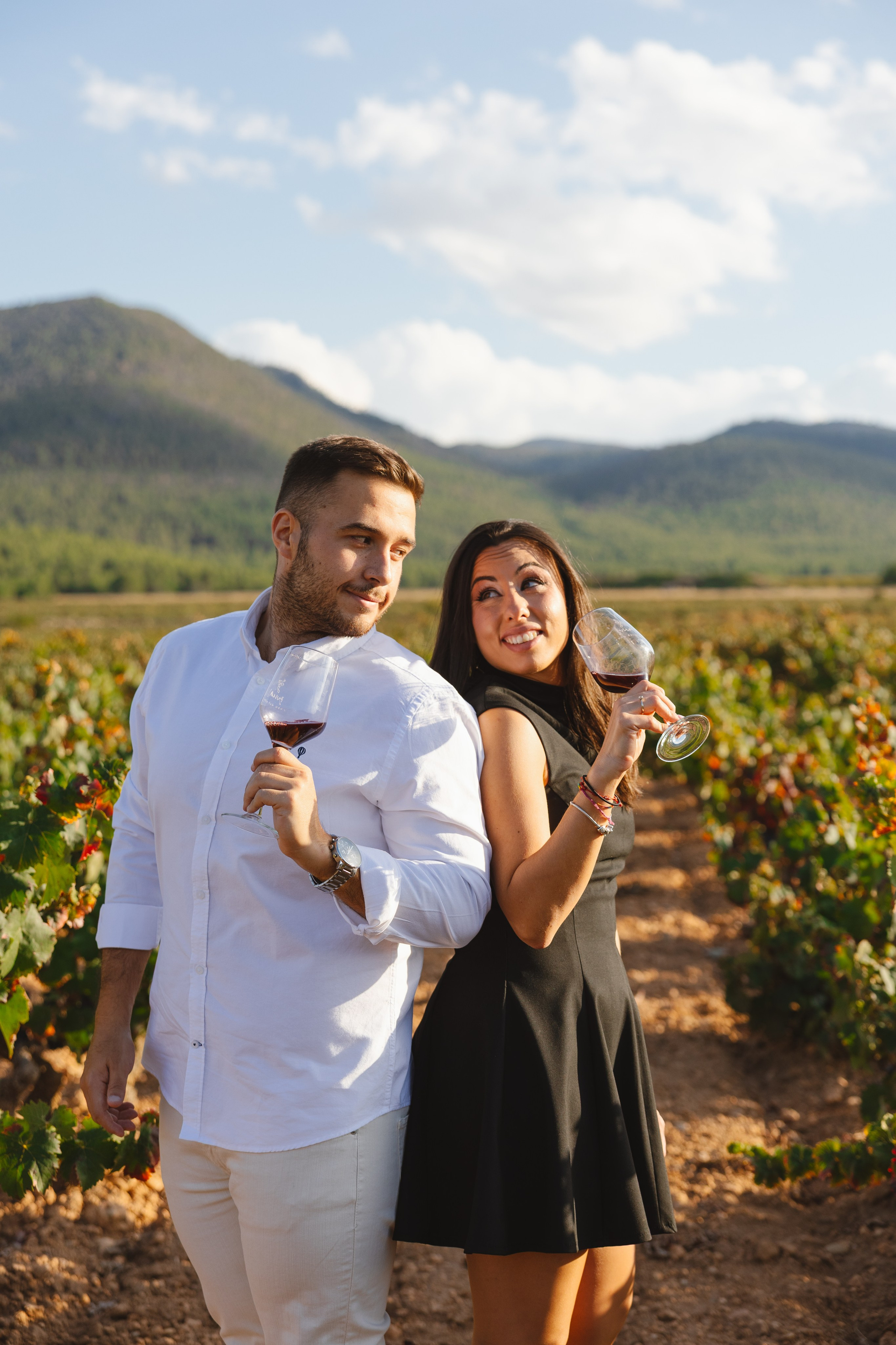 Fotos de preboda en una bodega de vino en Bullas