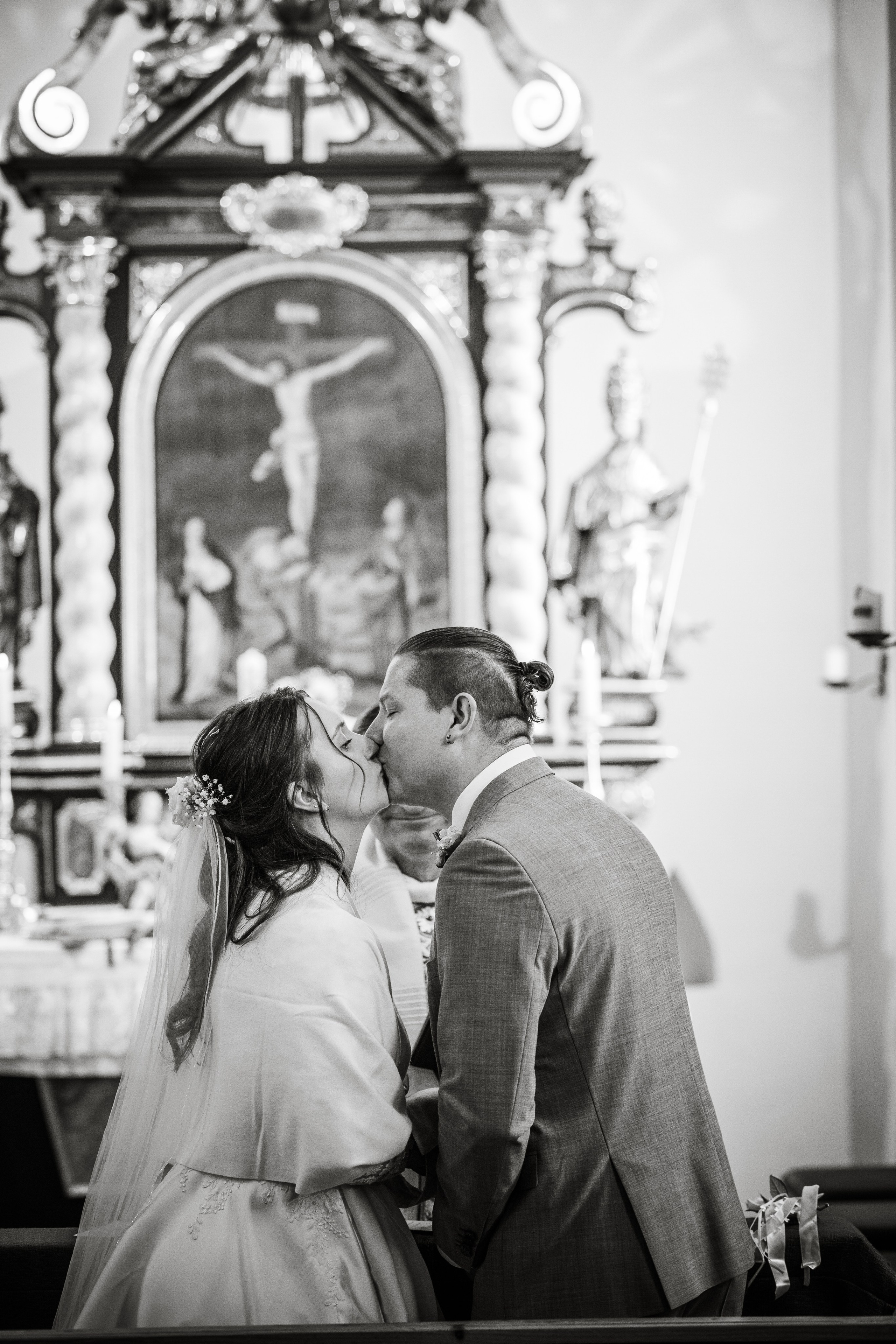 Trauung und Taufe: Heilig-Kreuz-Kirche. Hochzeitsfotograf München Taufe Familienfotograf Tanja Mauke