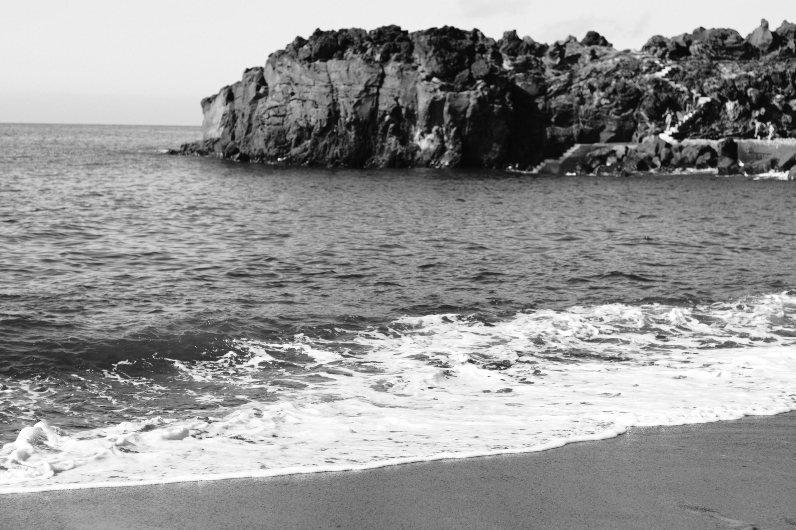 Meggy Câmara de Lobos + ocean. Portrait photographer in Madeira — Marina Shtukina