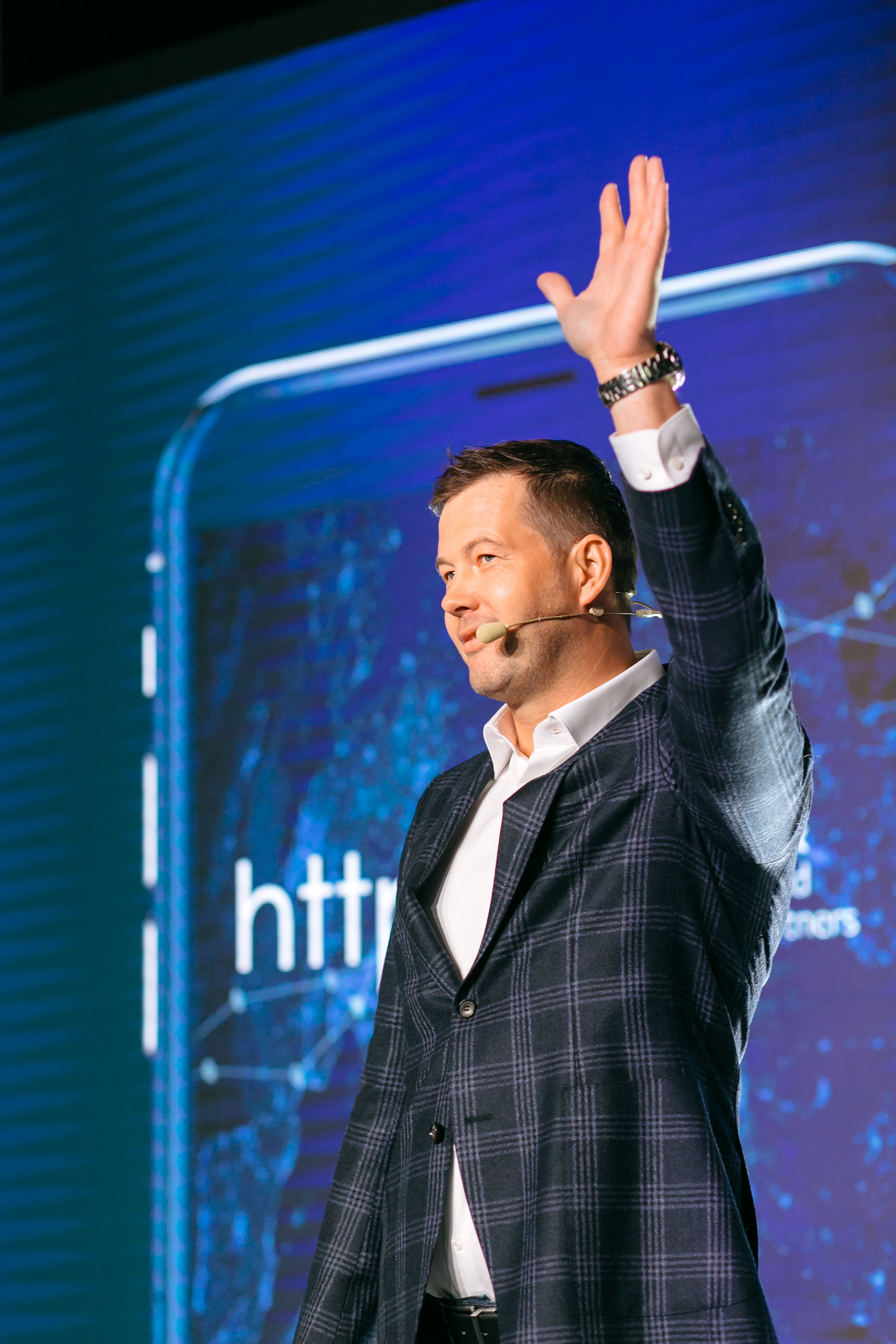 Hello Facebook. Kāzu fotogrāfs Rīgā Yury Kor