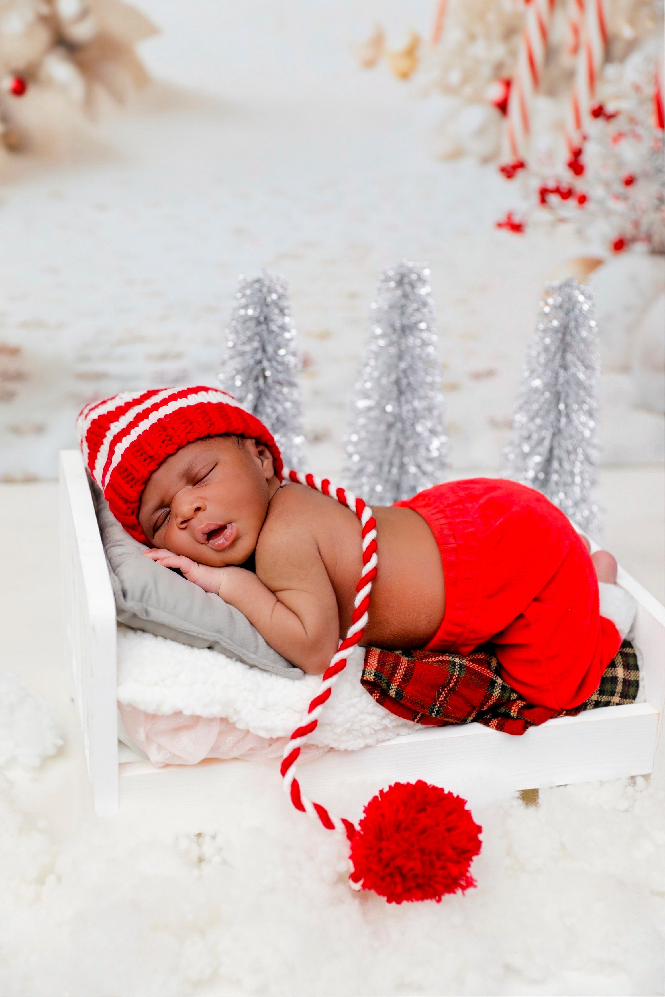 Christmas. AP Lens Photography | Newborn, Maternity, Milestone & Family Photographer Little Elm TX