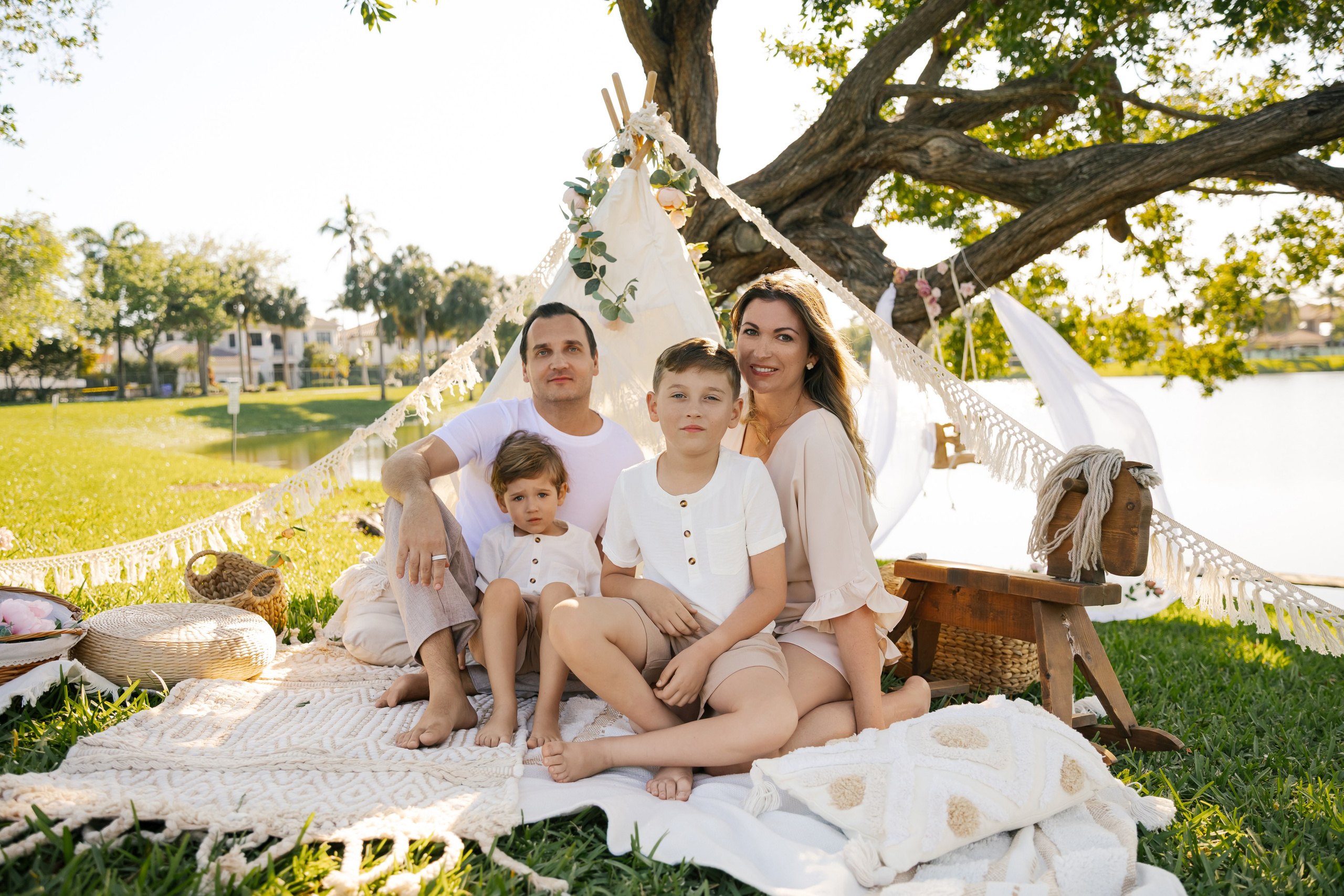 Birthday + props. Photographer in Miami, Family photographer, Event, Wedding