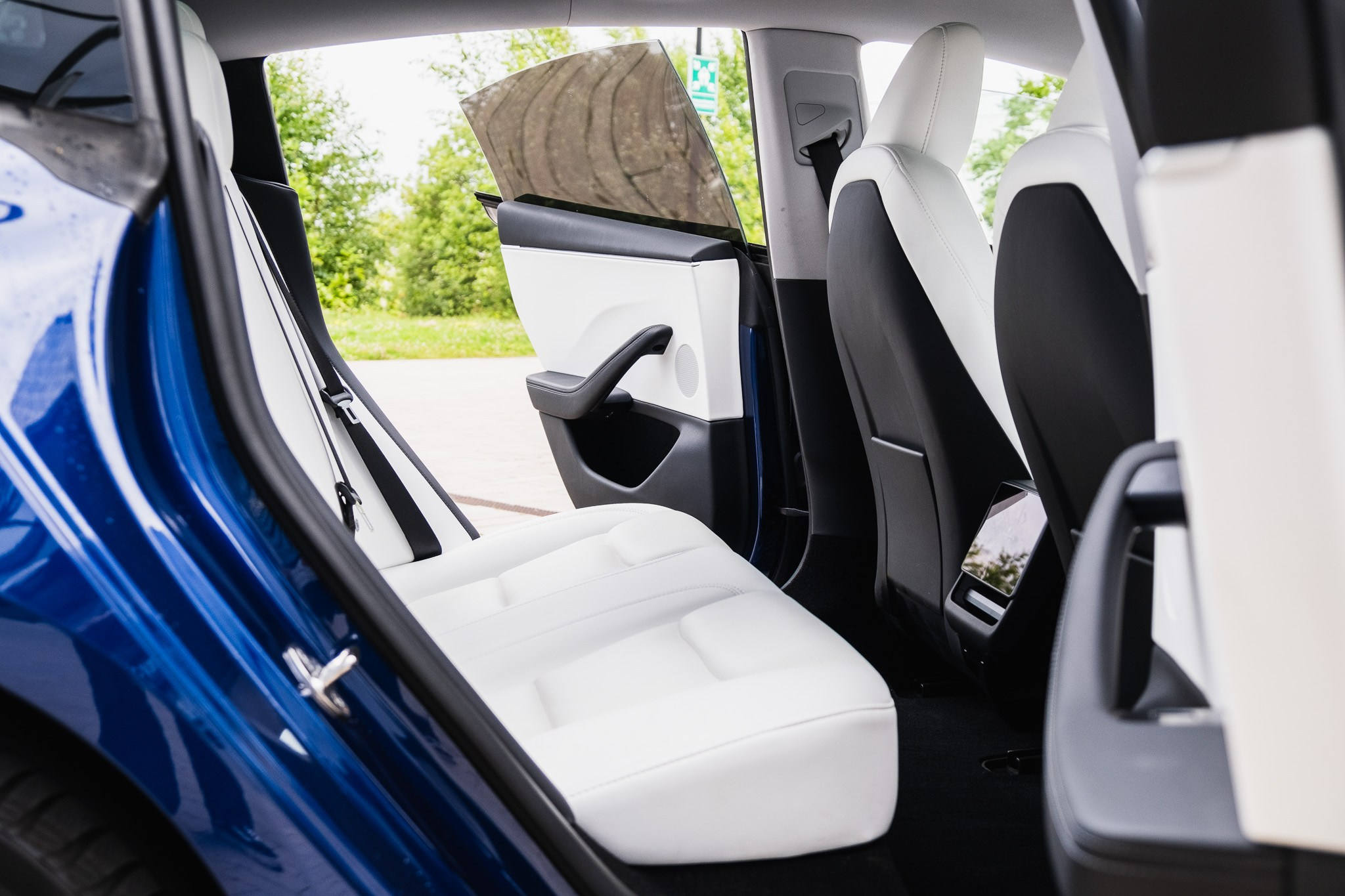 TESLA model 3. LOHA VISUALS — AUTOMOTIVE PHOTOGRAPHY