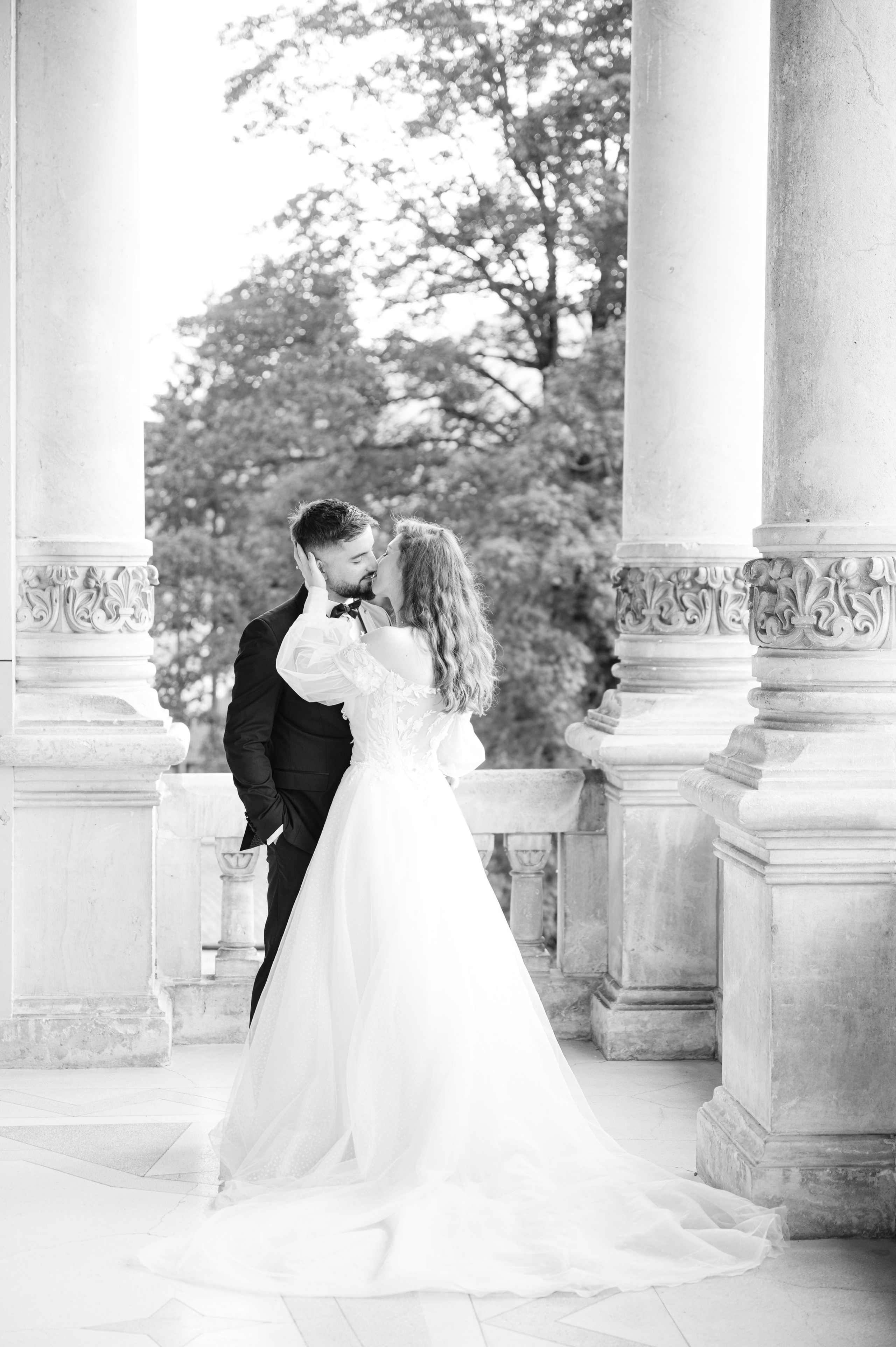 Sedinta foto trash the dress la castelul Cantacuzino
