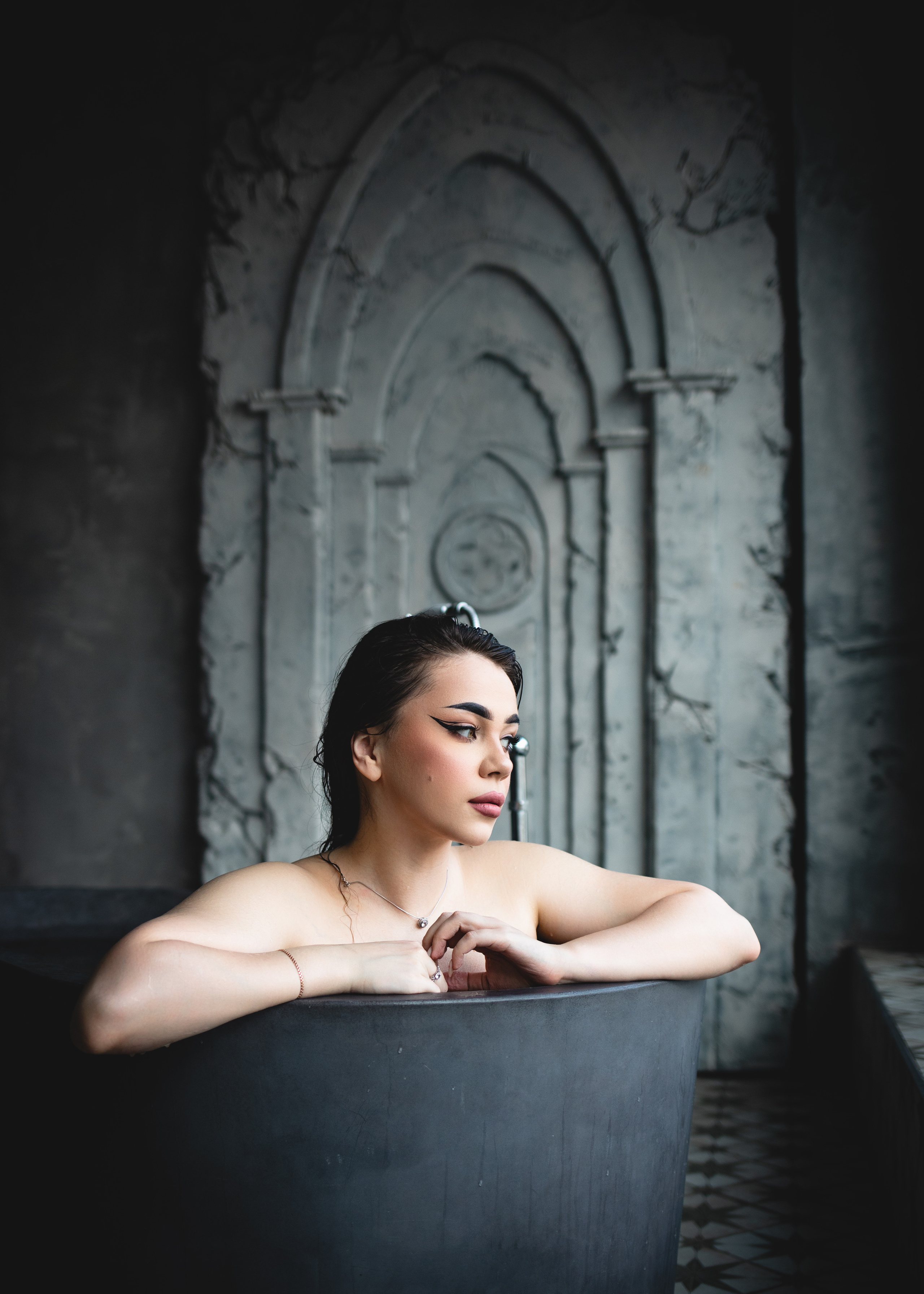 Bath. Professional wedding photographer in Copenhagen, Denmark — Julia Byron