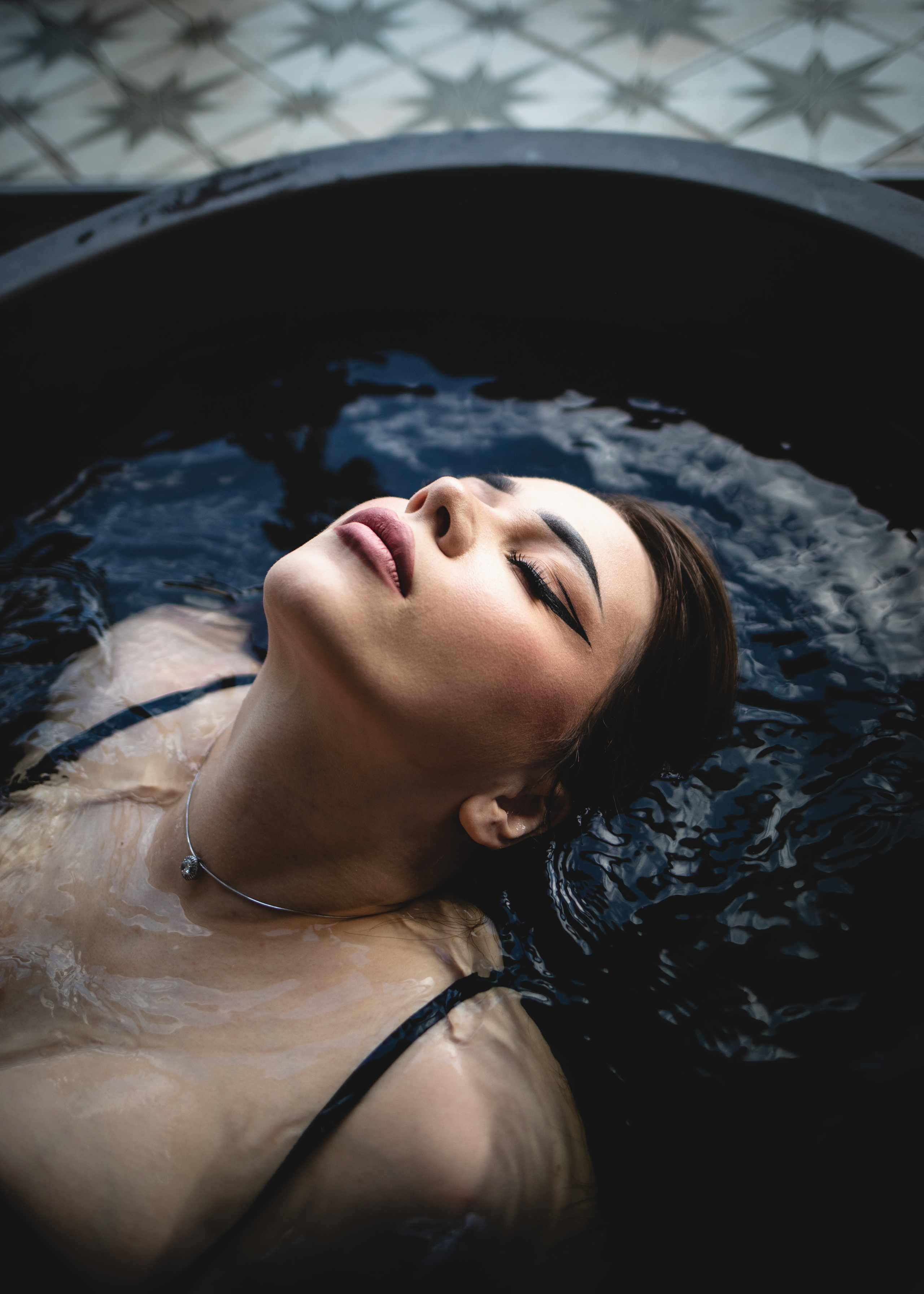 Bath. Professional wedding photographer in Copenhagen, Denmark — Julia Byron