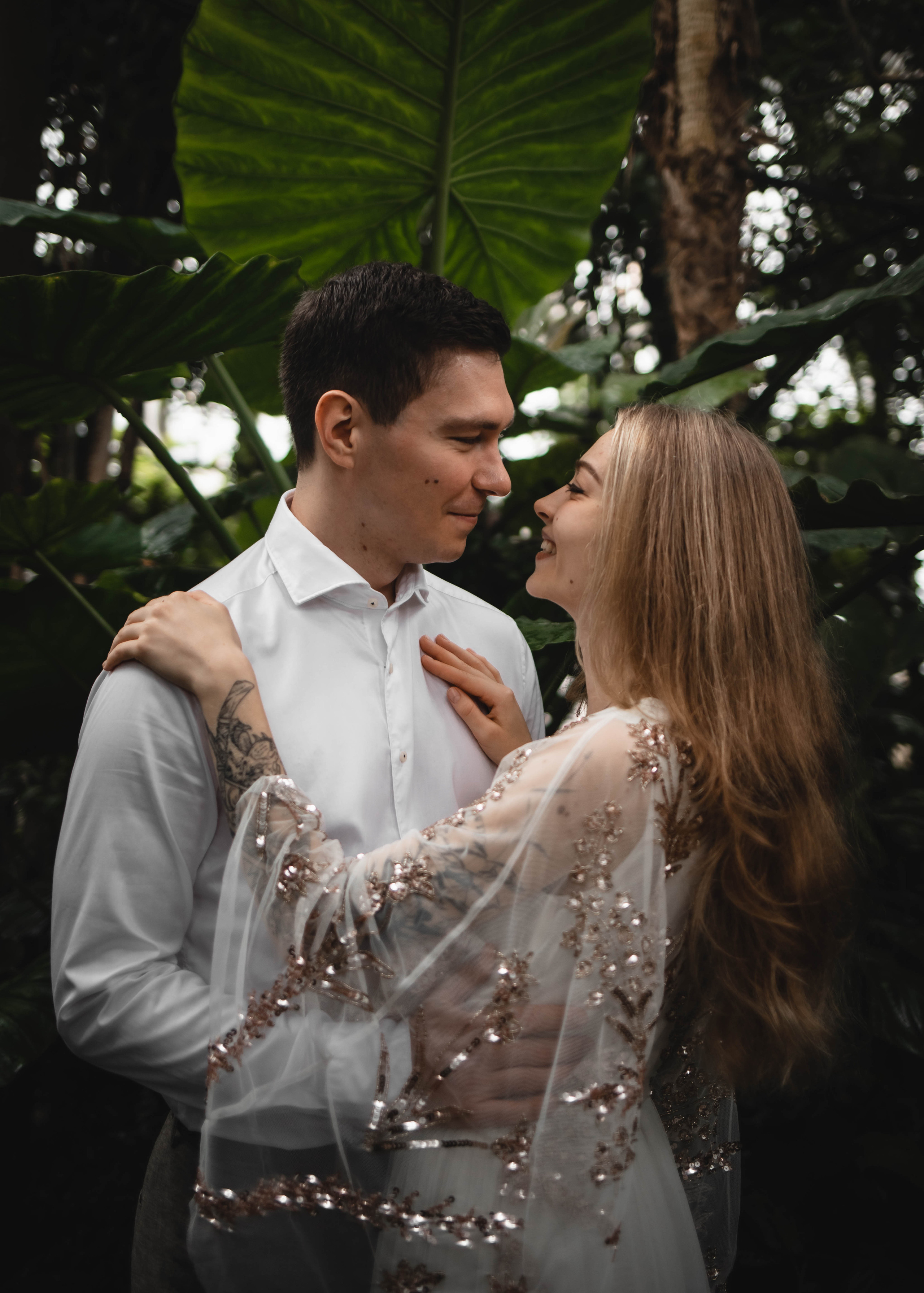 Botanic garden. Professional wedding photographer in Copenhagen, Denmark — Julia Byron