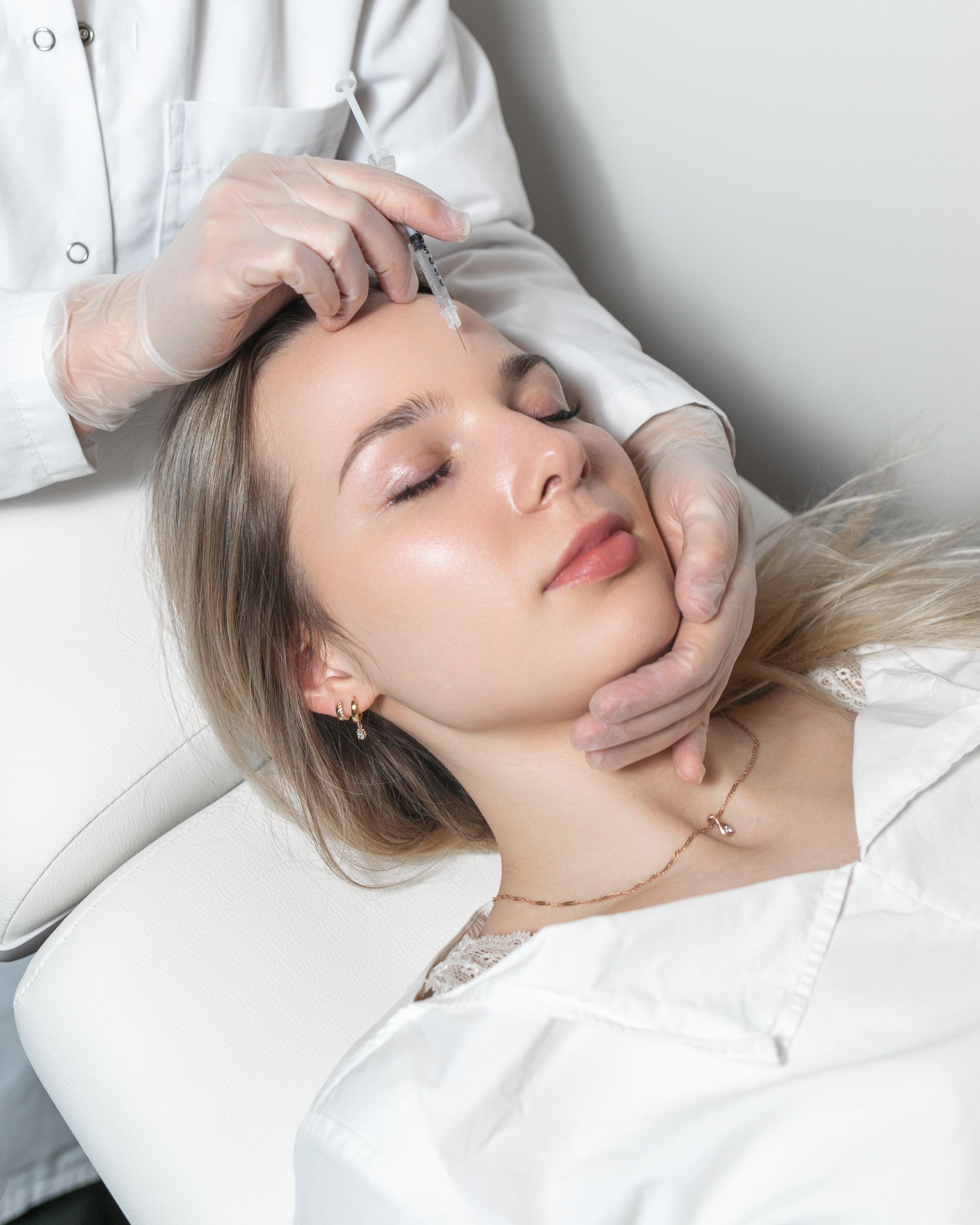 Botox and fillers. Professional wedding photographer in Copenhagen, Denmark — Julia Byron