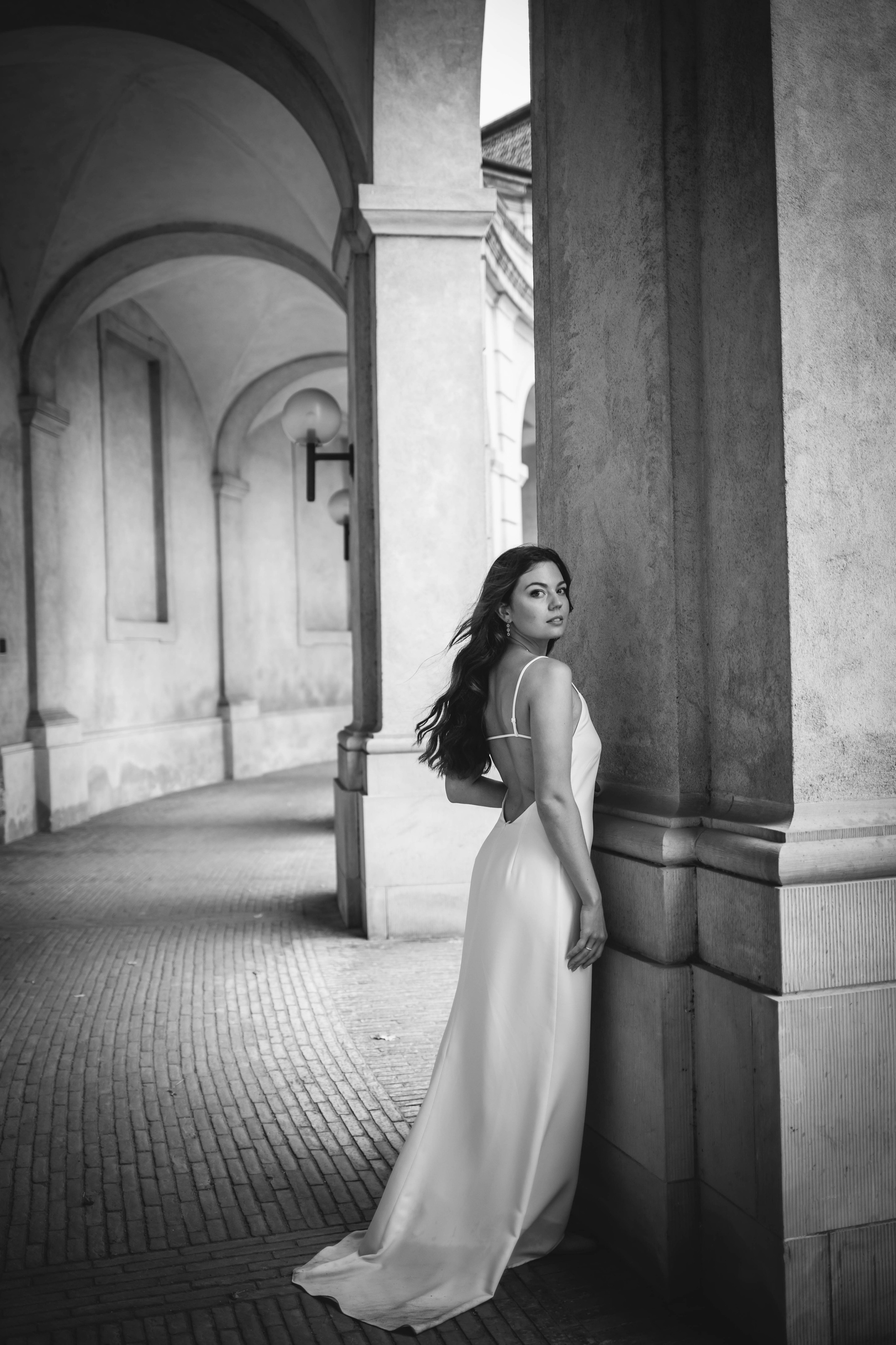 Under the rain. Professional wedding photographer in Copenhagen, Denmark — Julia Byron