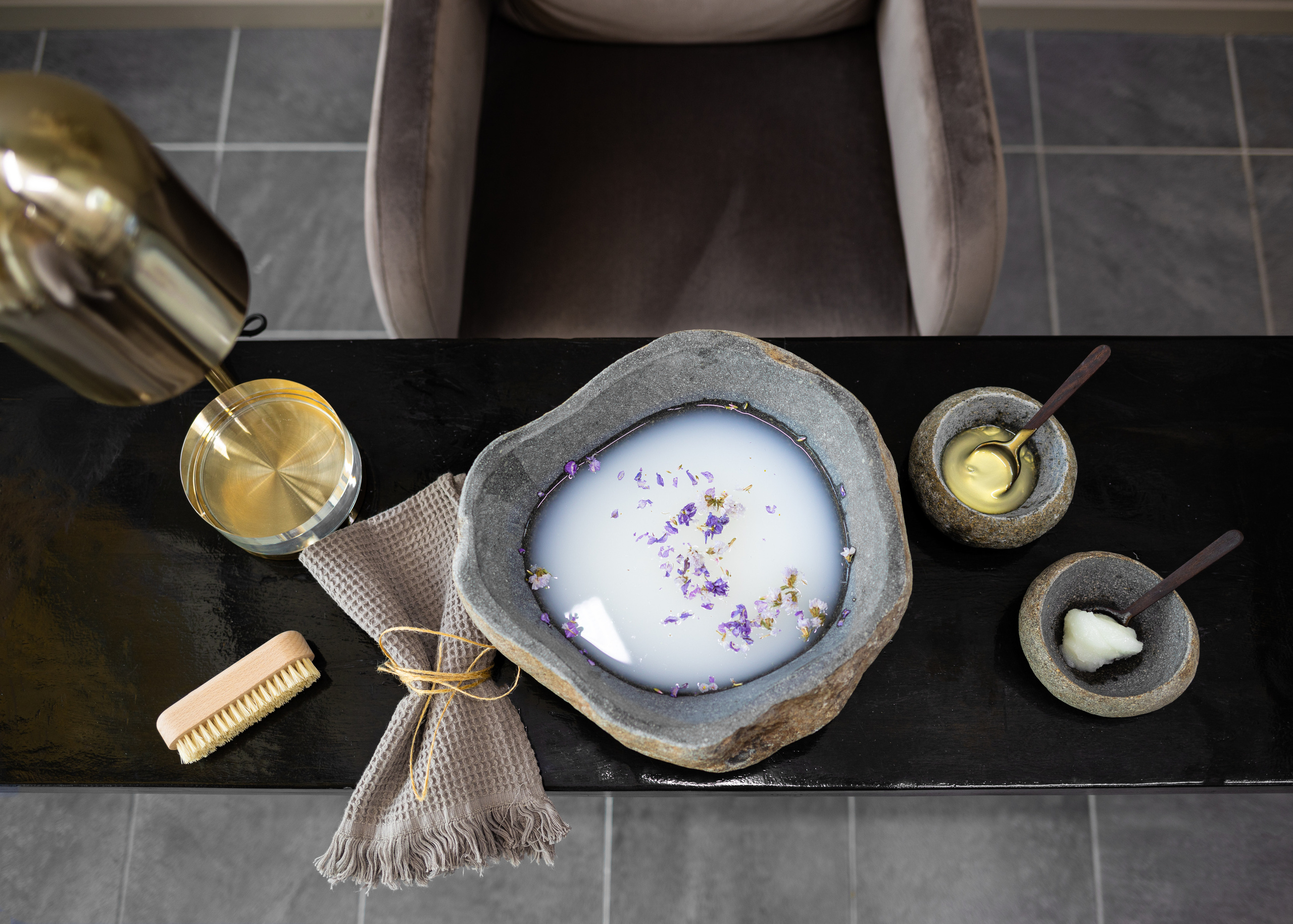 UKIYO beauty salon. Professional wedding photographer in Copenhagen, Denmark — Julia Byron