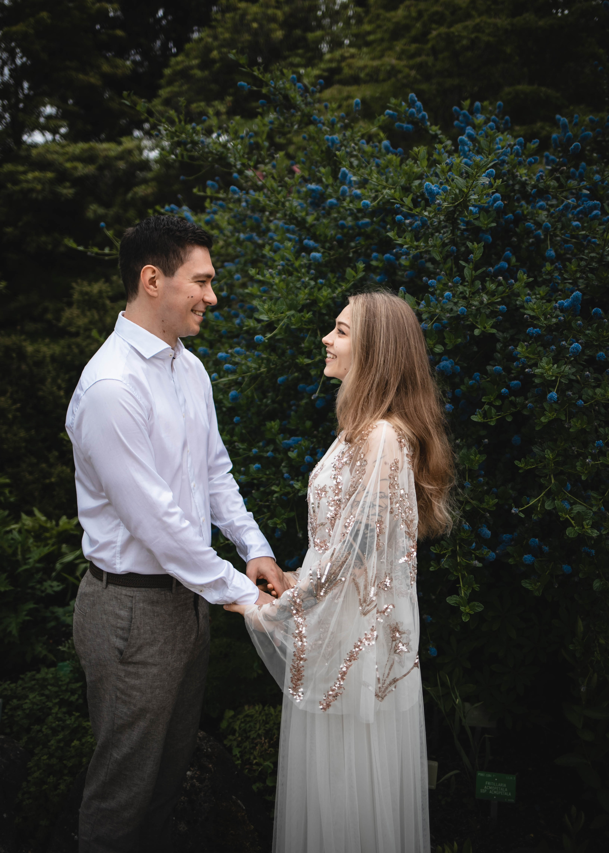 Botanic garden. Professional wedding photographer in Copenhagen, Denmark — Julia Byron