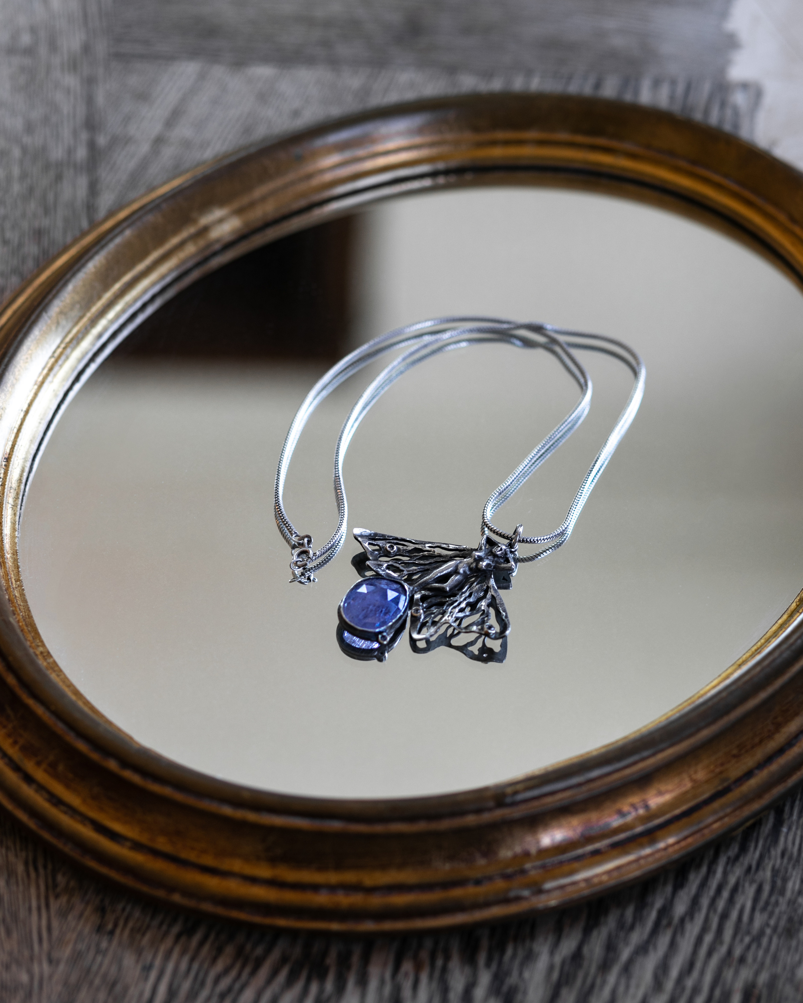 Frolow jewerly Copenhagen. Professional wedding photographer in Copenhagen, Denmark — Julia Byron