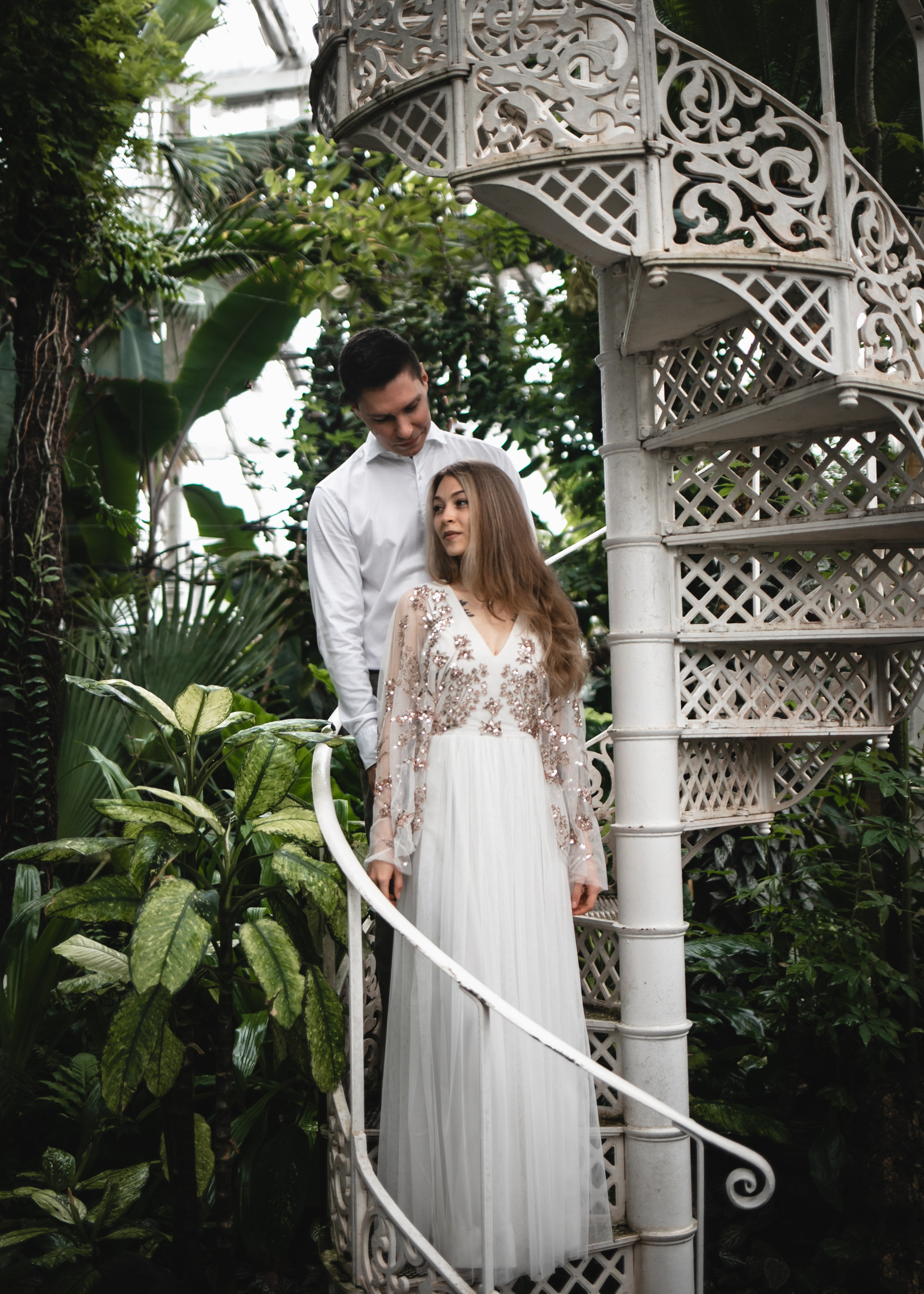 Botanic garden. Professional wedding photographer in Copenhagen, Denmark — Julia Byron