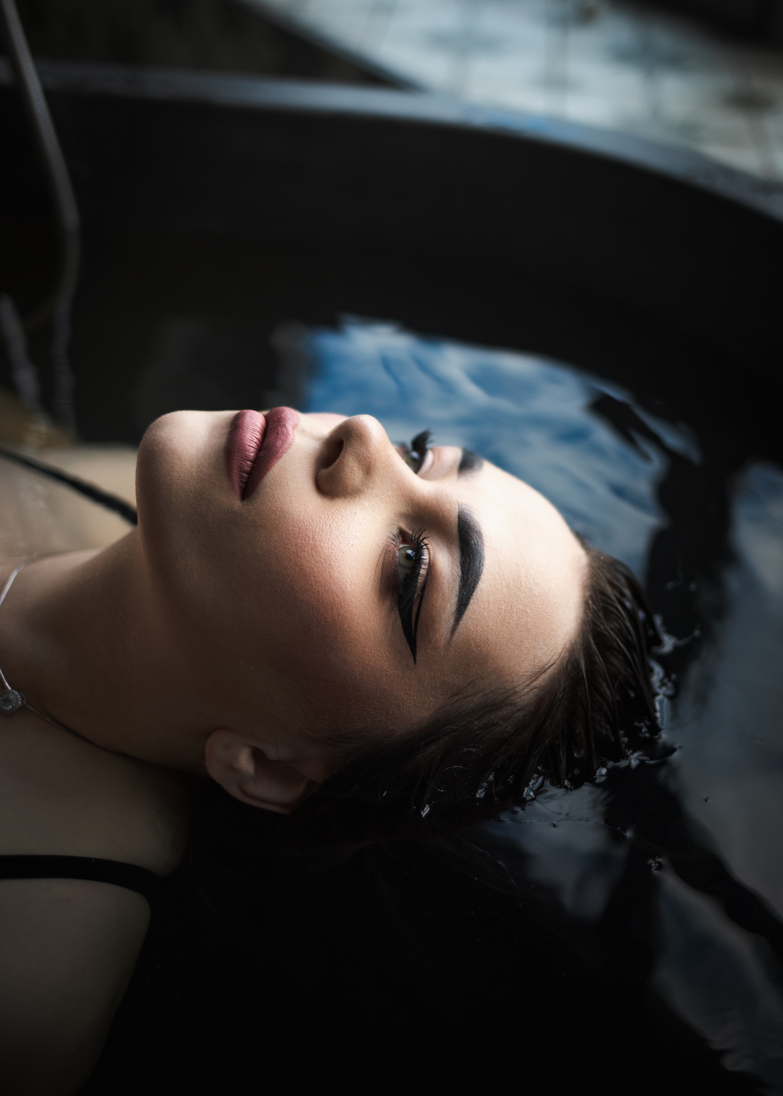 Bath. Professional wedding photographer in Copenhagen, Denmark — Julia Byron