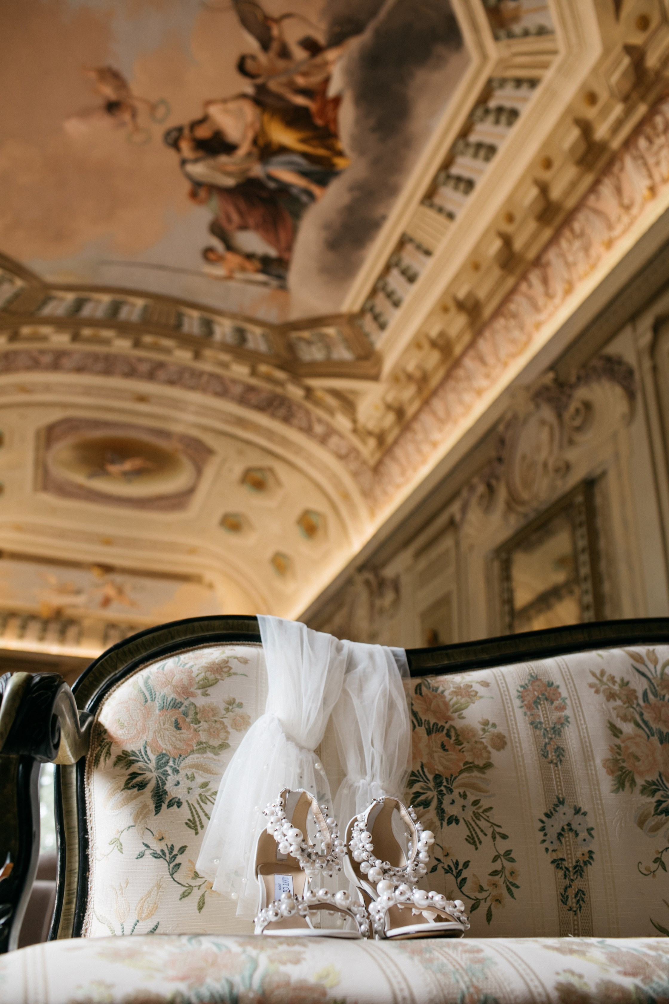 Tuscany Castello di Montegufoni wedding. Iurkovski PHOTOGRAPHY in Europe. Luxury destination weddings and events