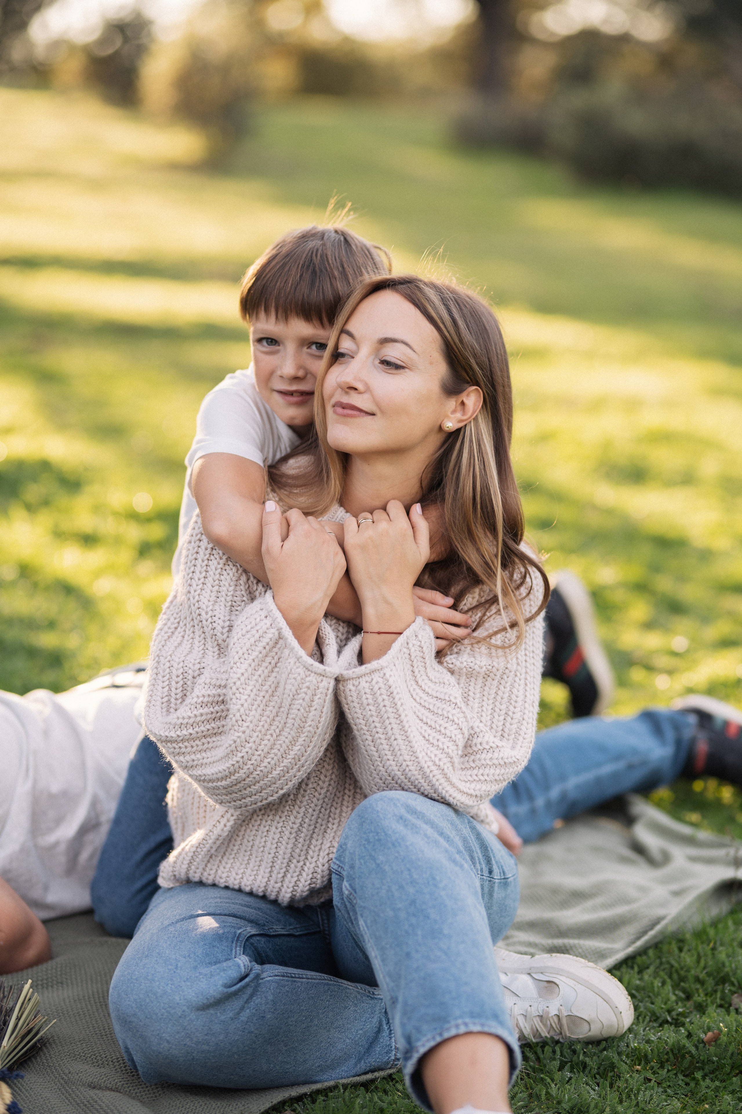 Family Session Photography in Spain. Photographer in Madrid, Spain. Alyona Belyaninova