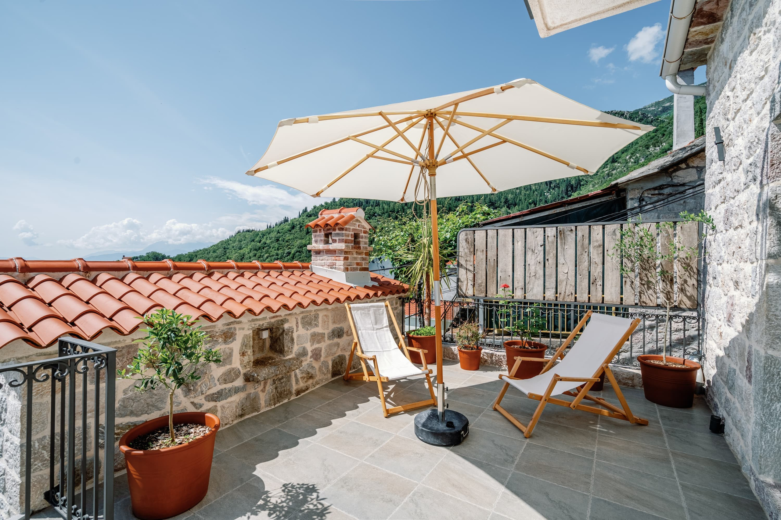 Real Estate Photography. Montenegro. EVAN ARISTOV WEDDING PHOTOGRAPHY — Seattle Wedding Photographer