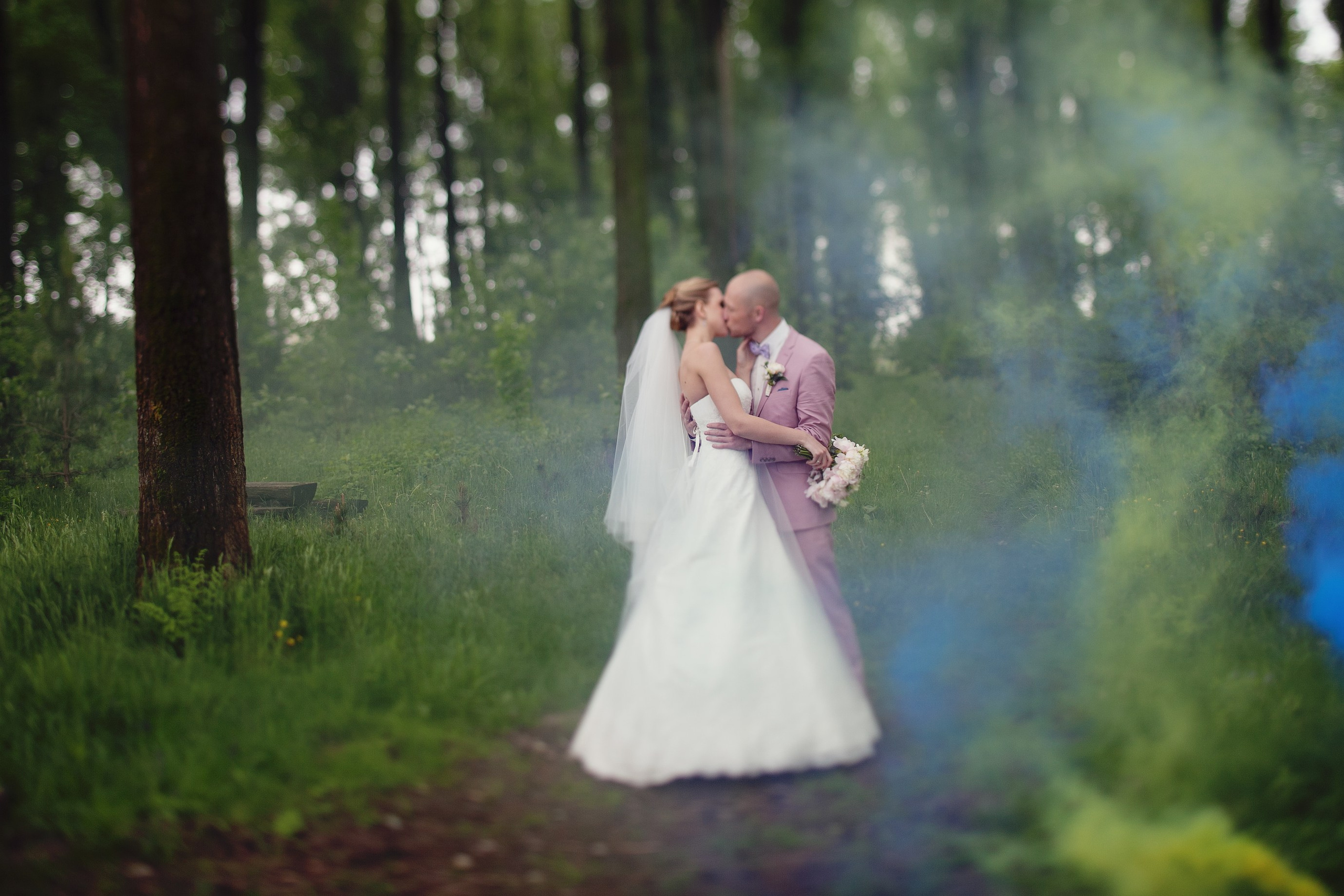 Robert & Andriana, Lviv. Denny Savon — Photographer in Santorini | Weddings, Love Stories & Flying Dress