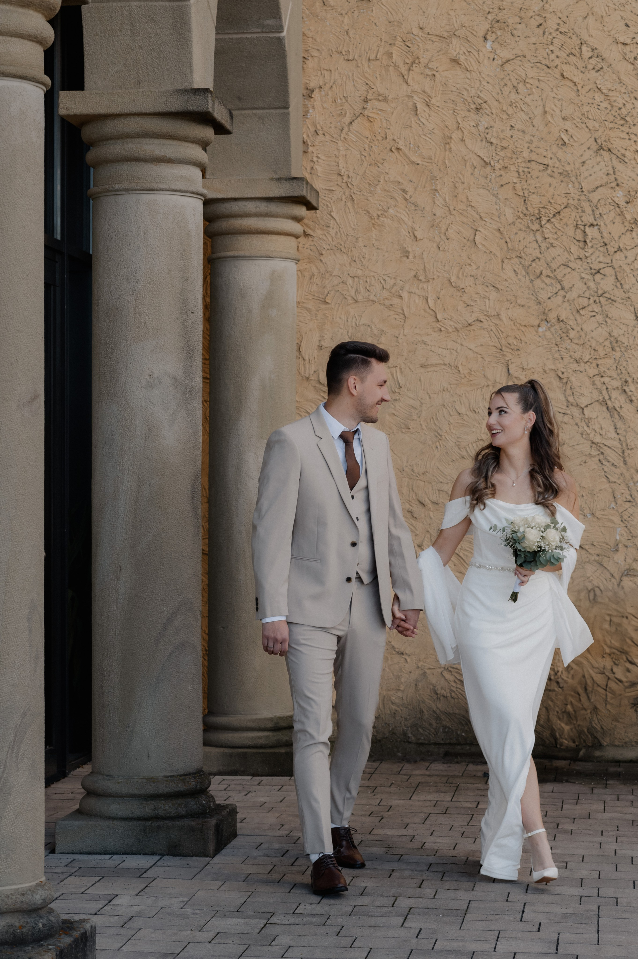 CIVIL WEDDING IN STADTSCHLOSS IN HERRIEDEN. Фотограф в Нюрнберге Ирина Менерт из Ансбаха