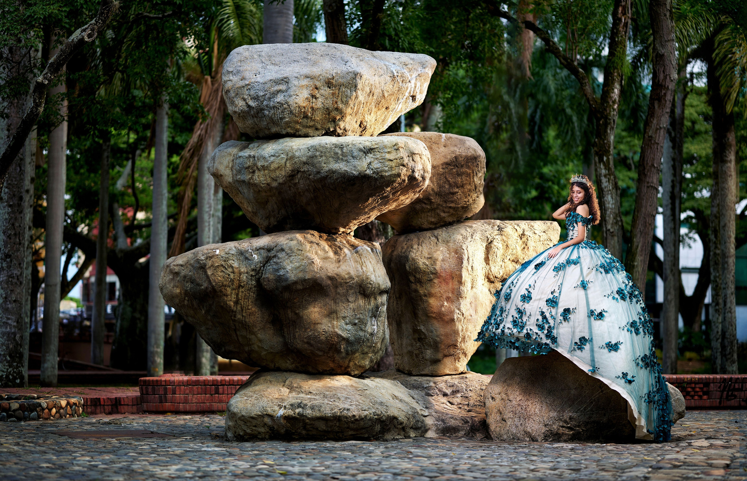 Mis 15 | Sesiones de Fotografía Modernas. Wedding Photography & Videography by ZZ Hendrick | Capturing Your Love Story in Colombia & USA