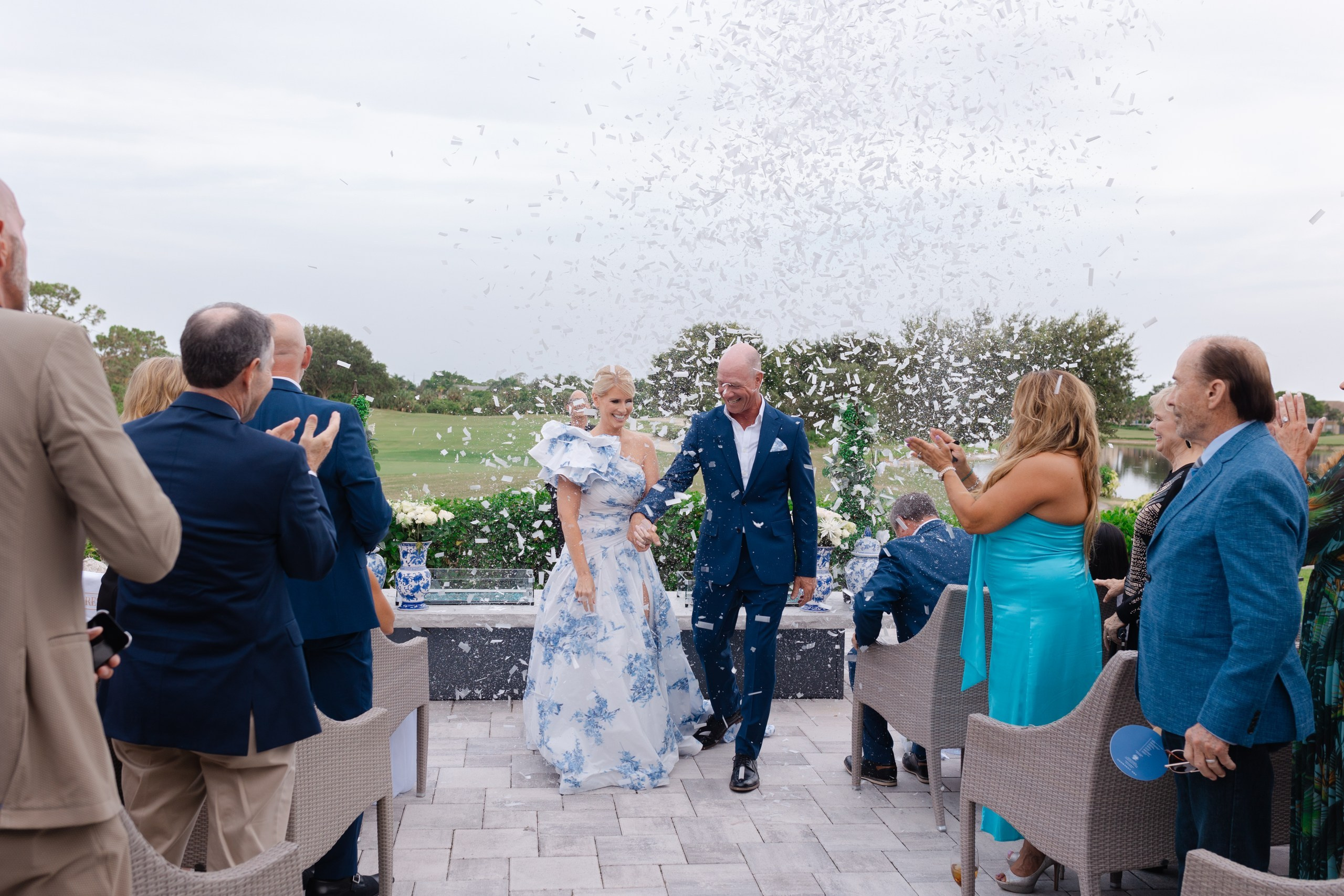 LOVE ON THE FAIRWAY. My name is Kate and I am family and wedding photographer